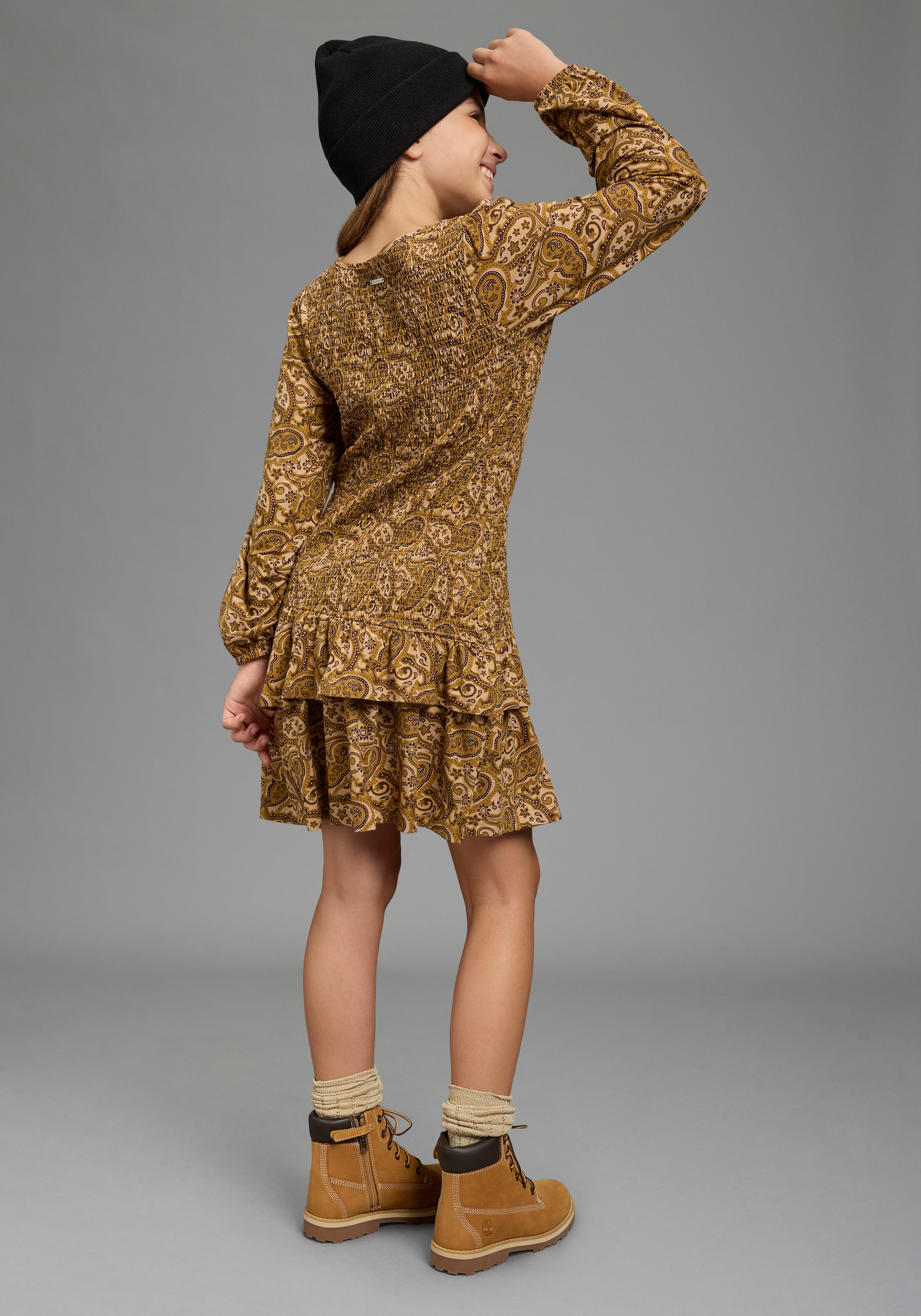 Bruno Banani Smokkleid »Viskose-Kleid in Allover-Design« für Mädchen, kniefrei, mit Volants, mit Langarm