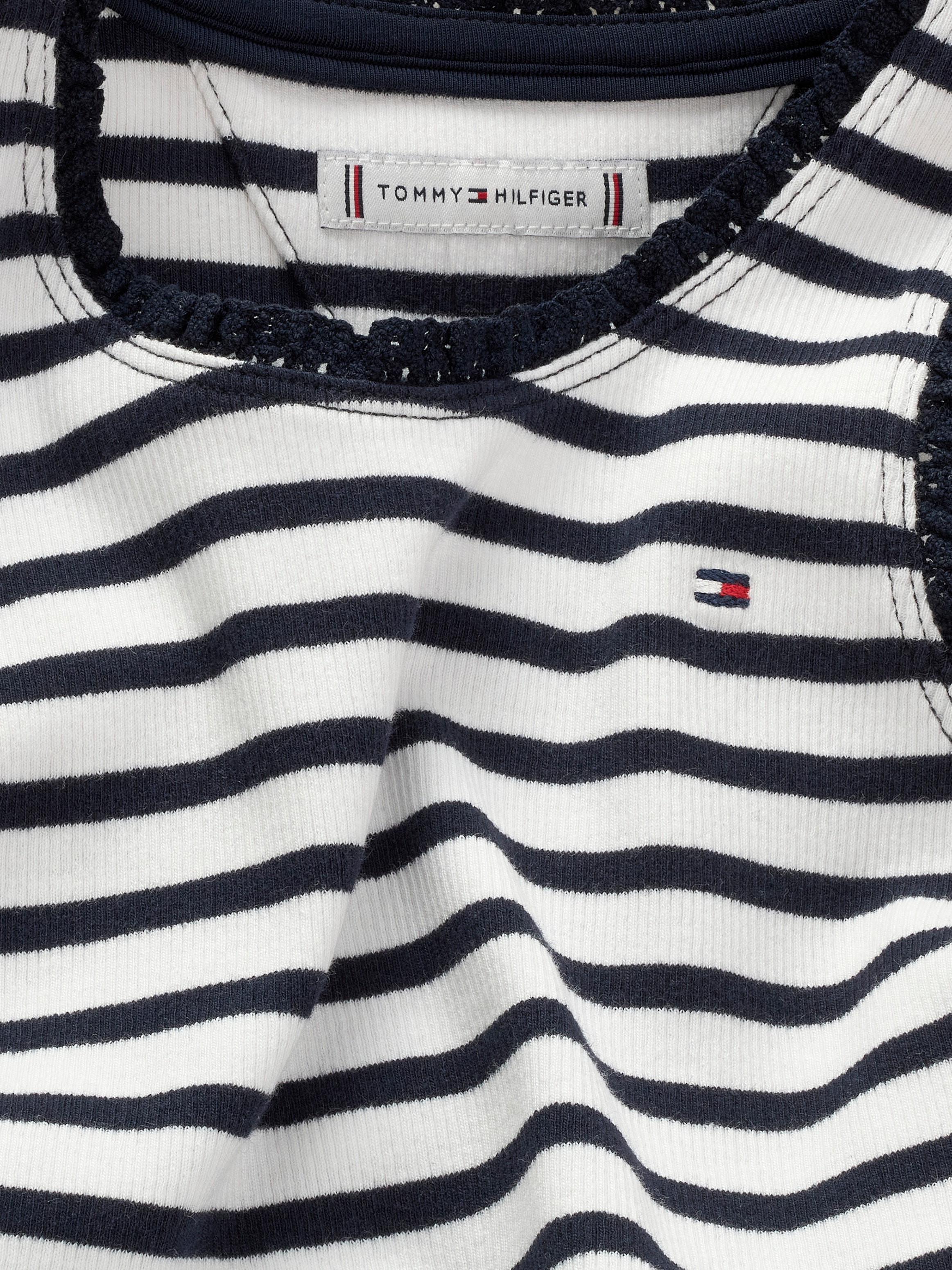 Tommy Hilfiger Tanktop »ESSENTIAL RIB LACE TANK TOP«, mit Spitze, mit Logostickerei