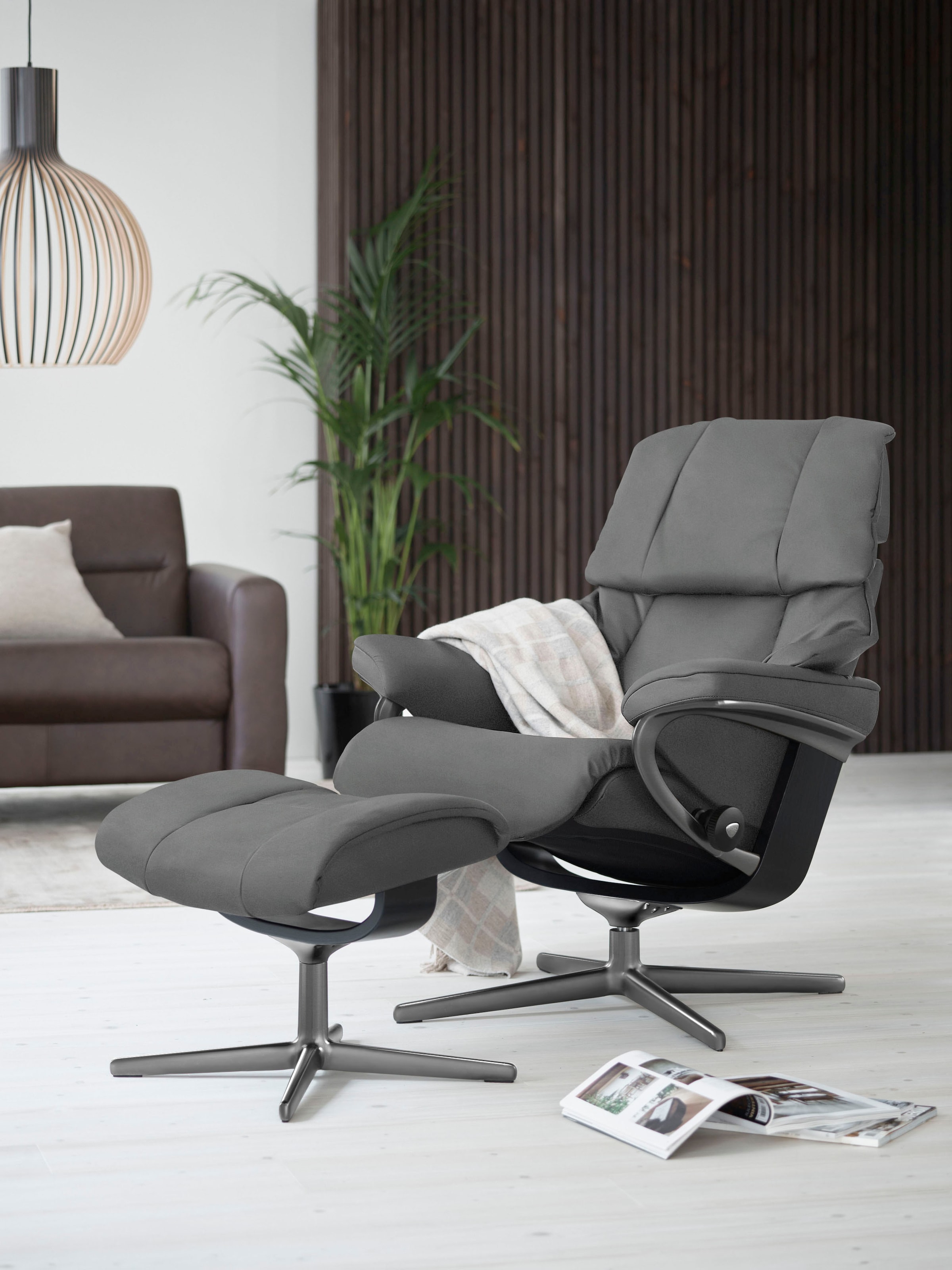 Stressless Relaxsessel "Reno", mit Cross Base, Größe S, M & L, Holzakzent S günstig online kaufen