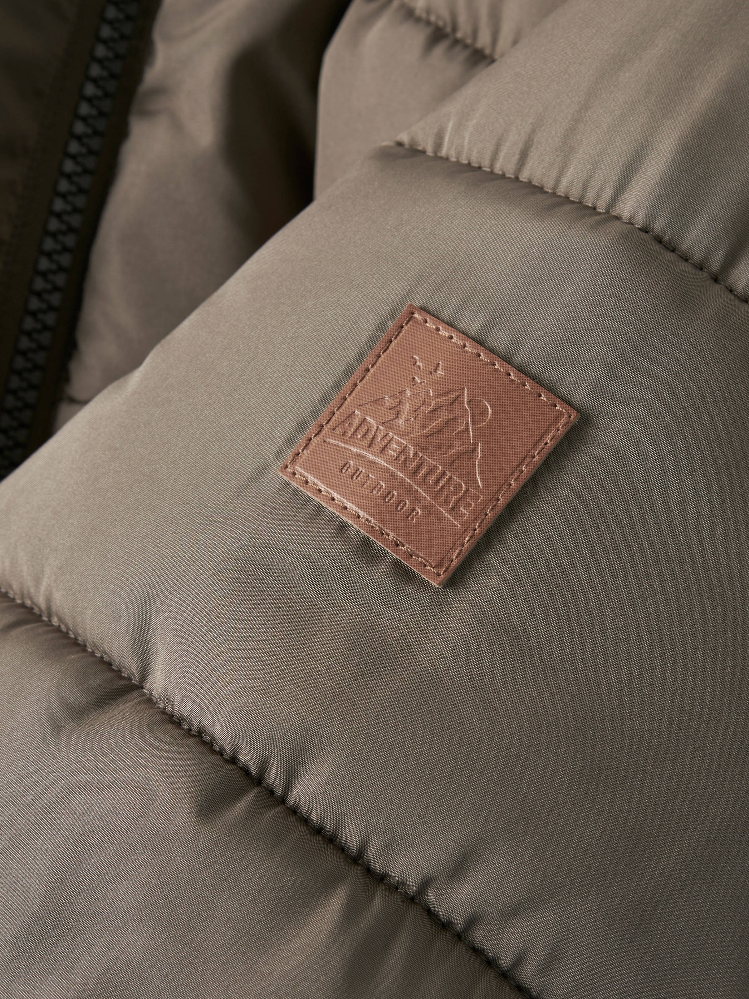 Name It Steppjacke »NMMMATHEW JACKET2« mit Kapuze Kunstfaser, regular fit