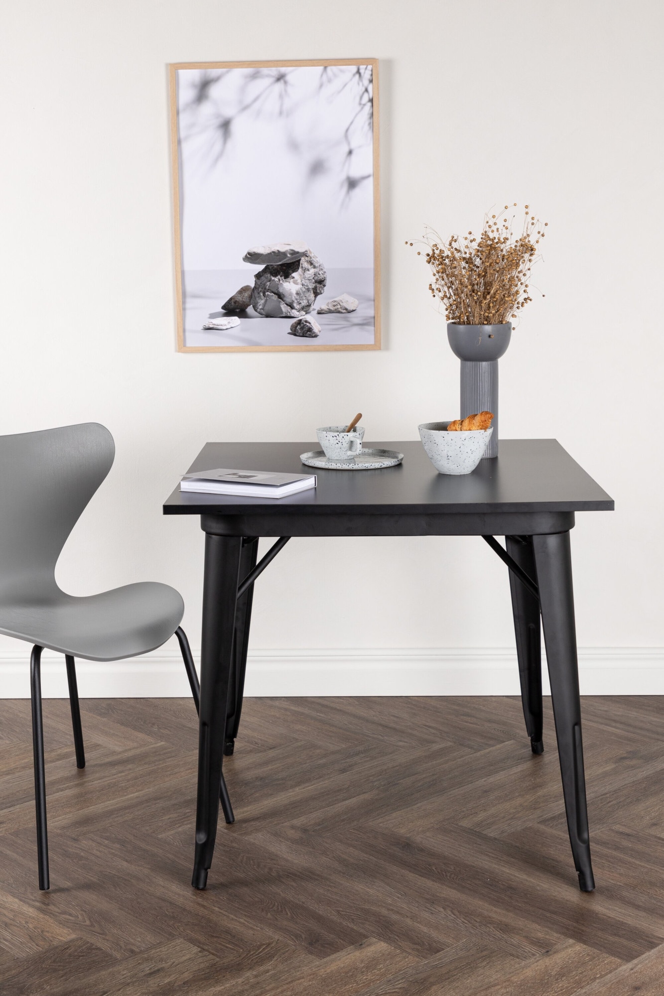 Venture Home Esstisch "Tempe, rechteckiger Esstisch in eleganter Walnussoptik, 140 × 80 cm" Esszimmertisch, MDF, Stahlbeine, rechteckig, kompakt, kultiviert
