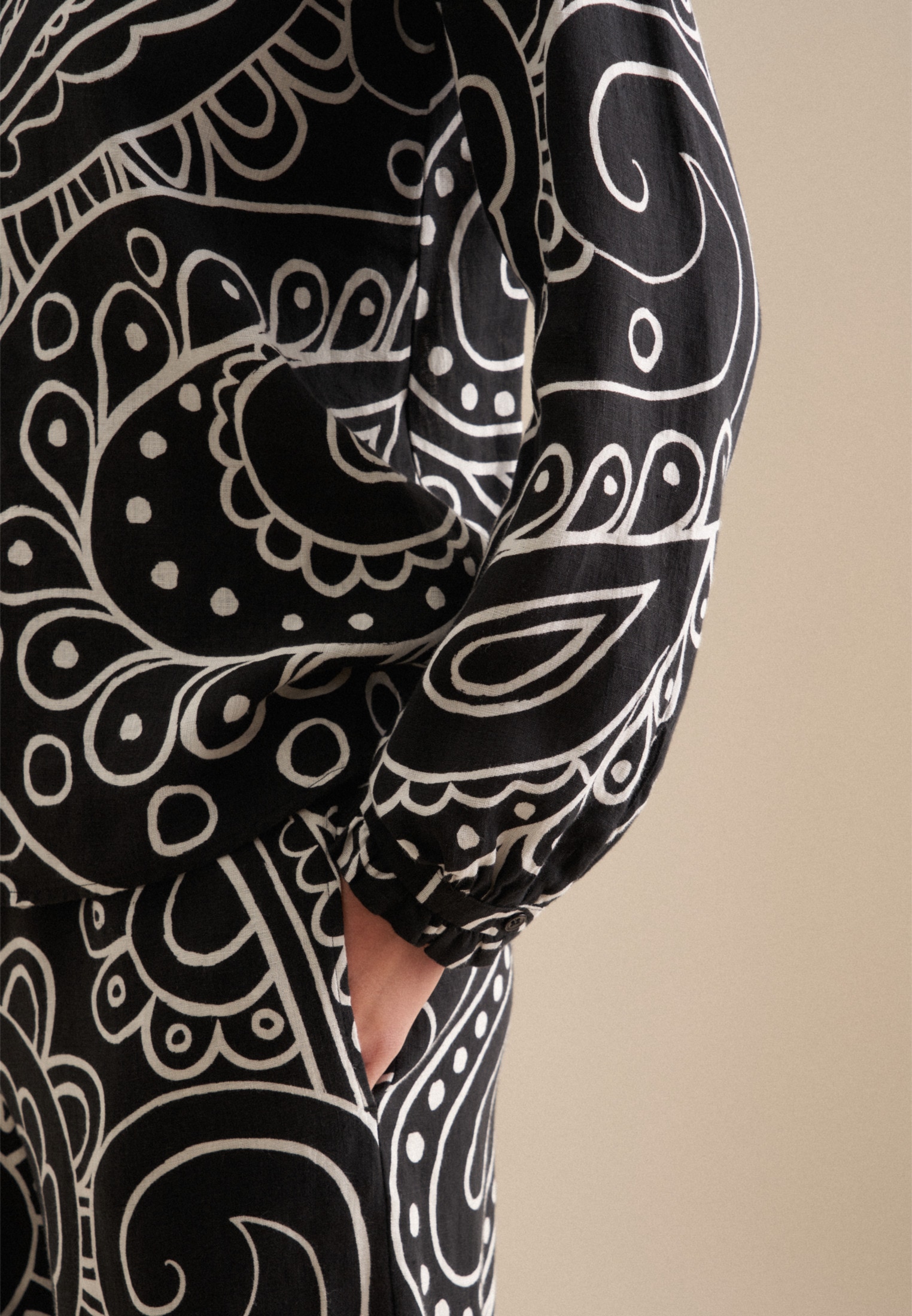 seidensticker Klassische Bluse »Schwarze Rose«, Langarm Rundhals Paisley