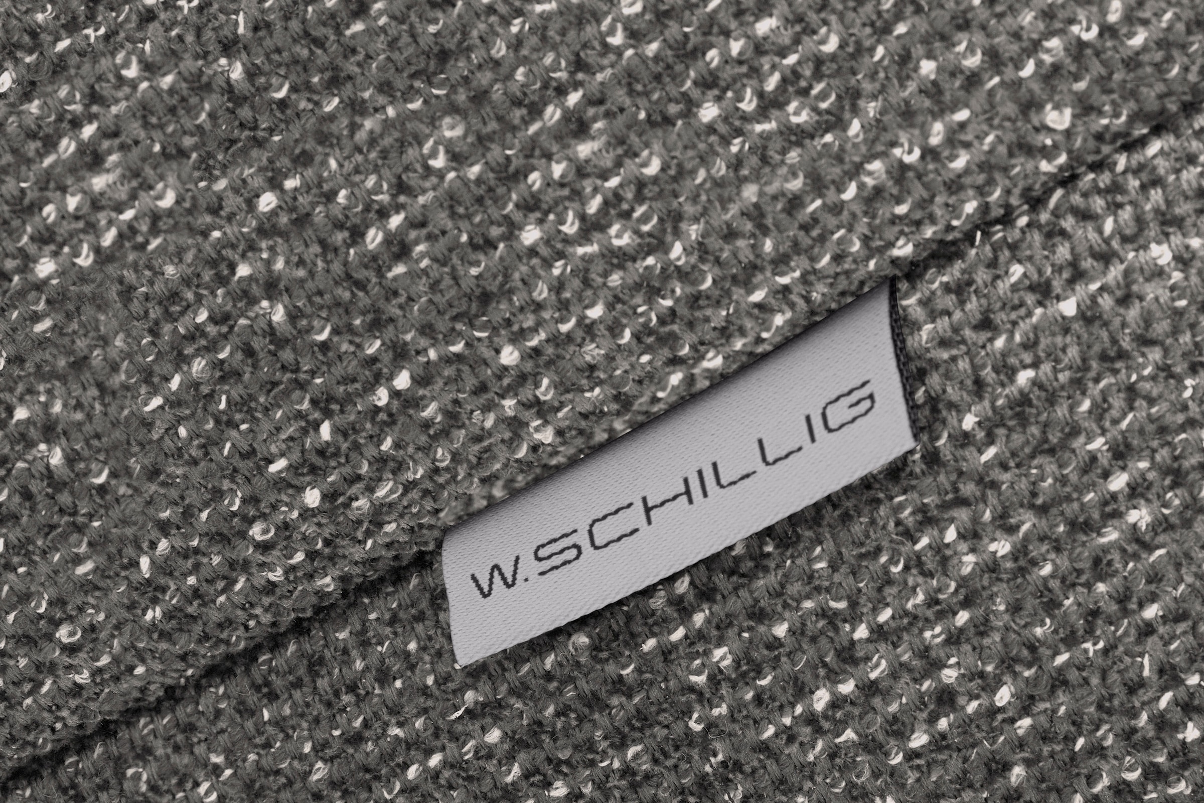 W.SCHILLIG 2,5-Sitzer »finn«, German Design Award 2016, Fußgestell Nussbaum natur, Breite 230 cm