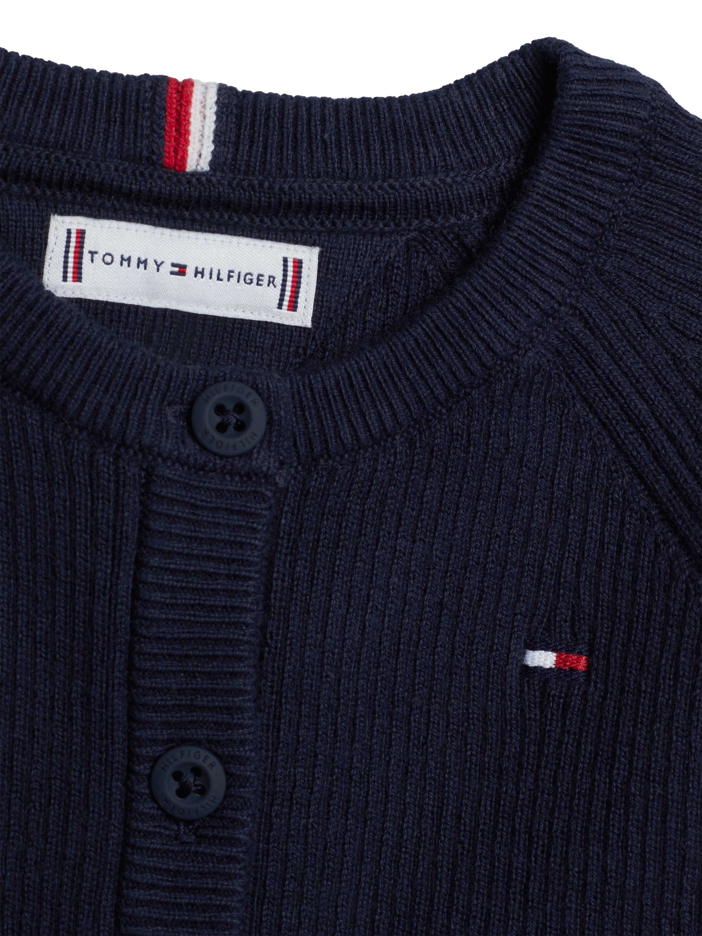 Tommy Hilfiger Strickjacke »ESSENTIAL REGULAR CARDIGAN LS«, Baby bis 2 Jahre mit Logostickerei