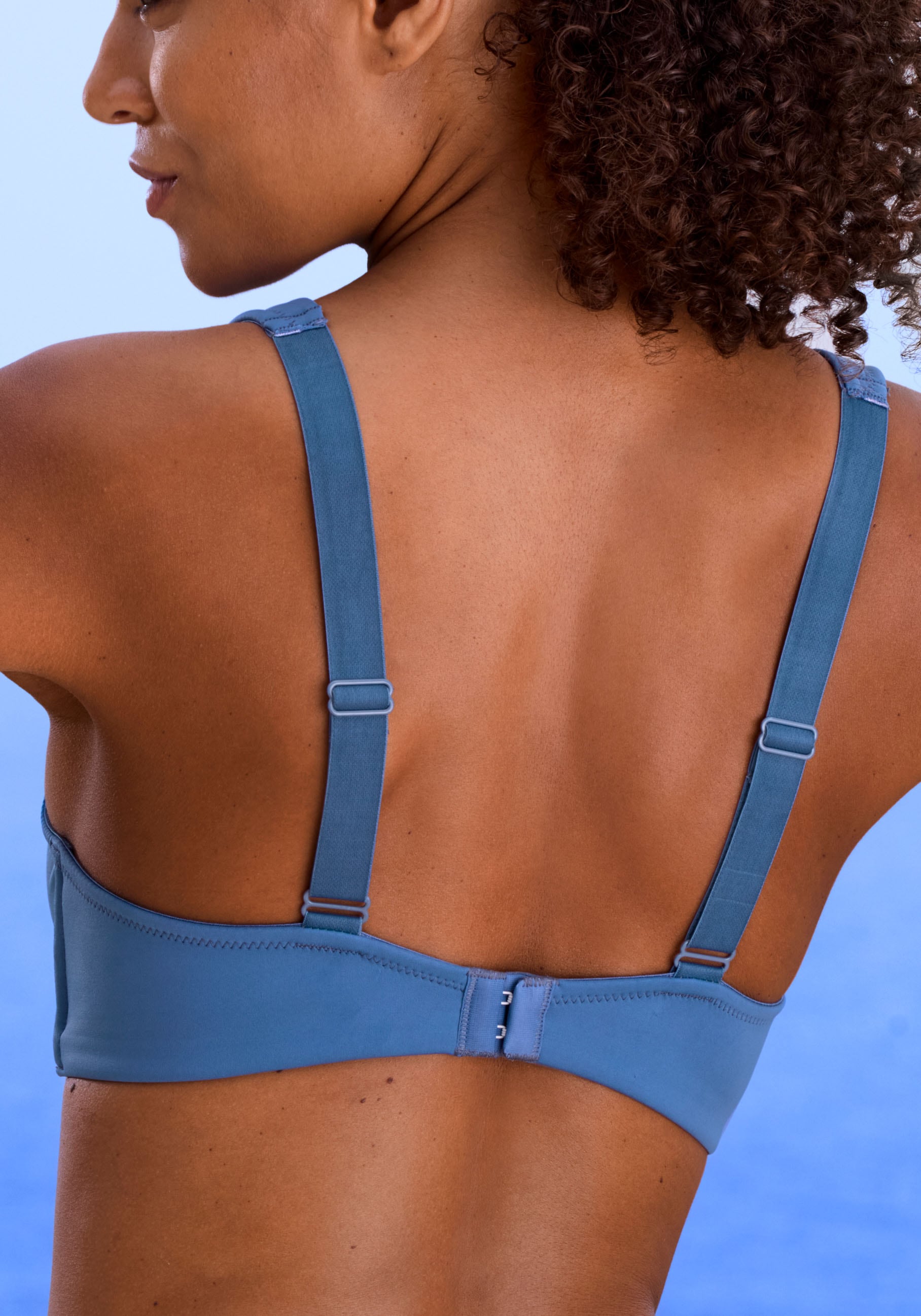 LASCANA ACTIVE Sport-BH ohne Bügel, mit Verschluss & breiten Trägern, aus seidiger Microfaser