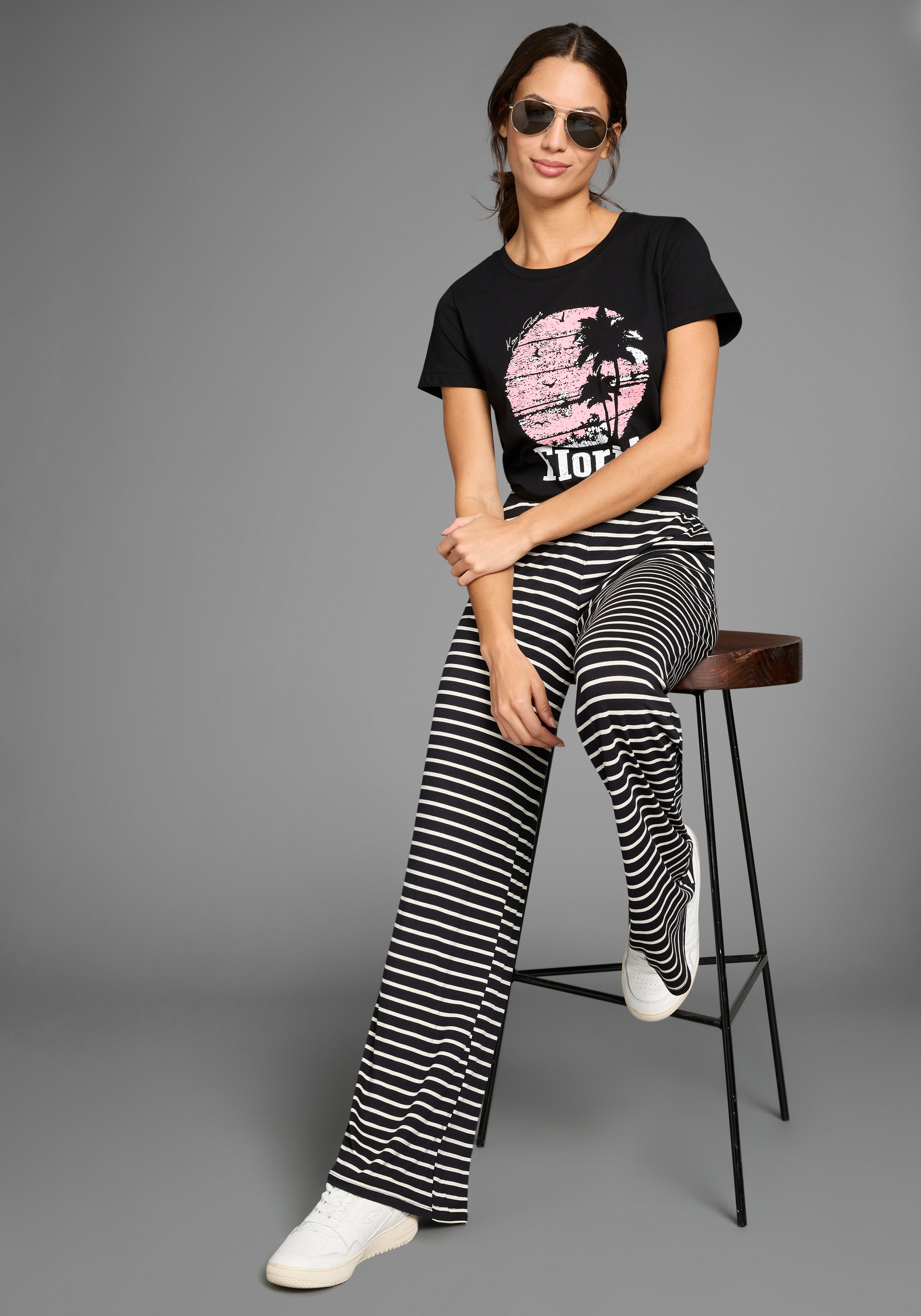KangaROOS Jerseyhose, gestreift mit weitem Beim - NEUE KOLLEKTION