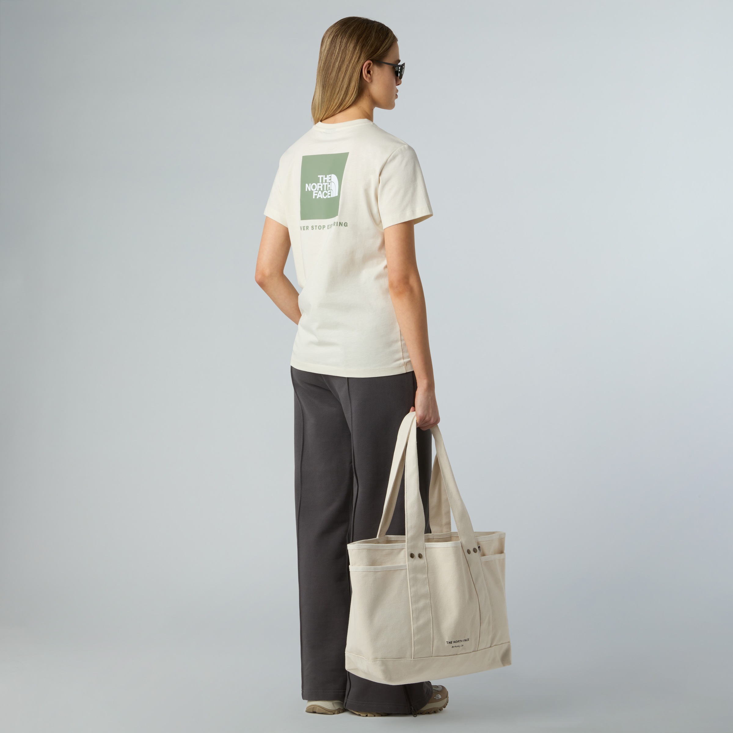 The North Face T-Shirt "W SS BOX NSE RELAXED TEE", (1 tlg.) günstig online kaufen