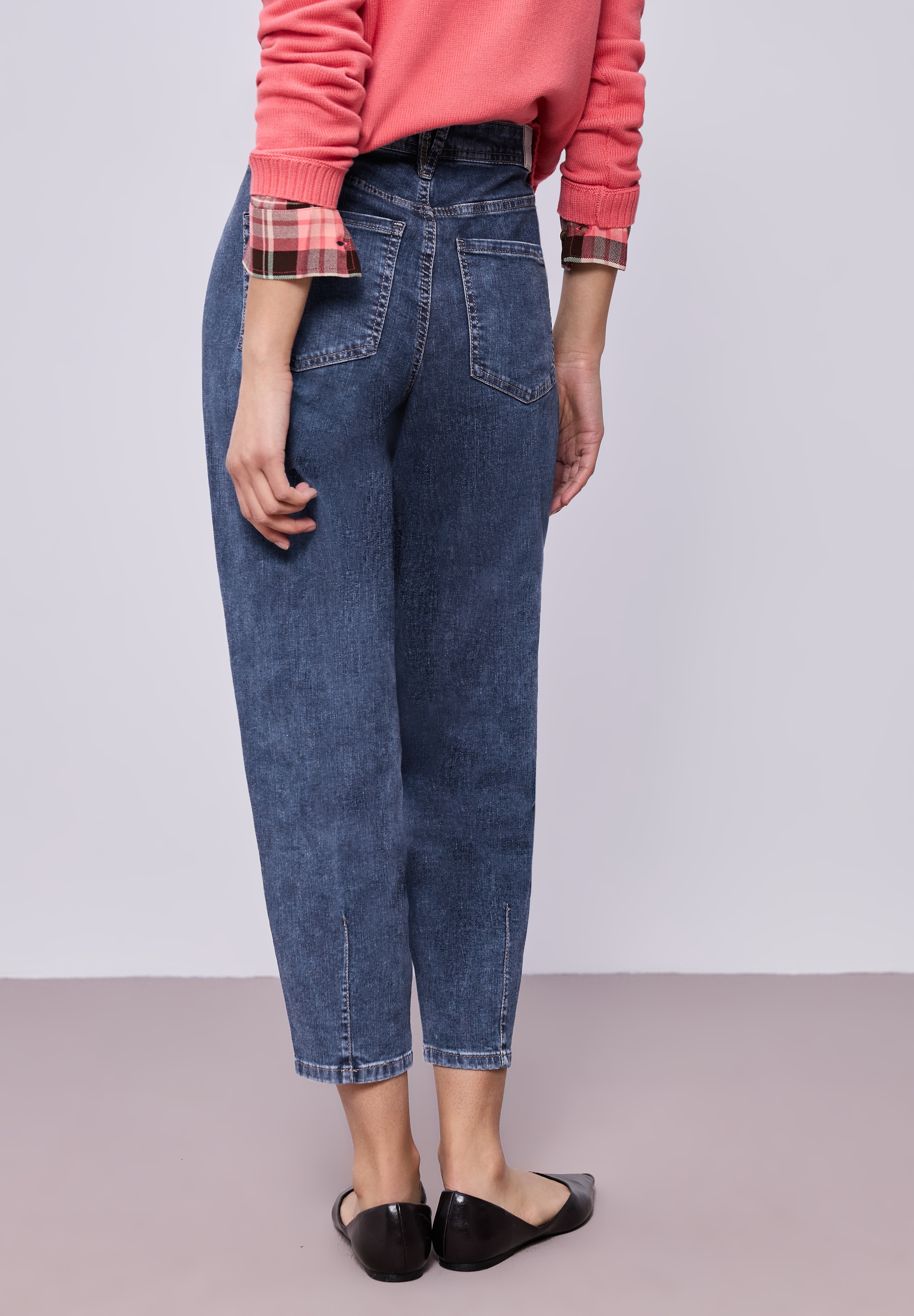 STREET ONE Tapered-fit-Jeans »Style Karlie« Barrel Leg, mit Stretch
