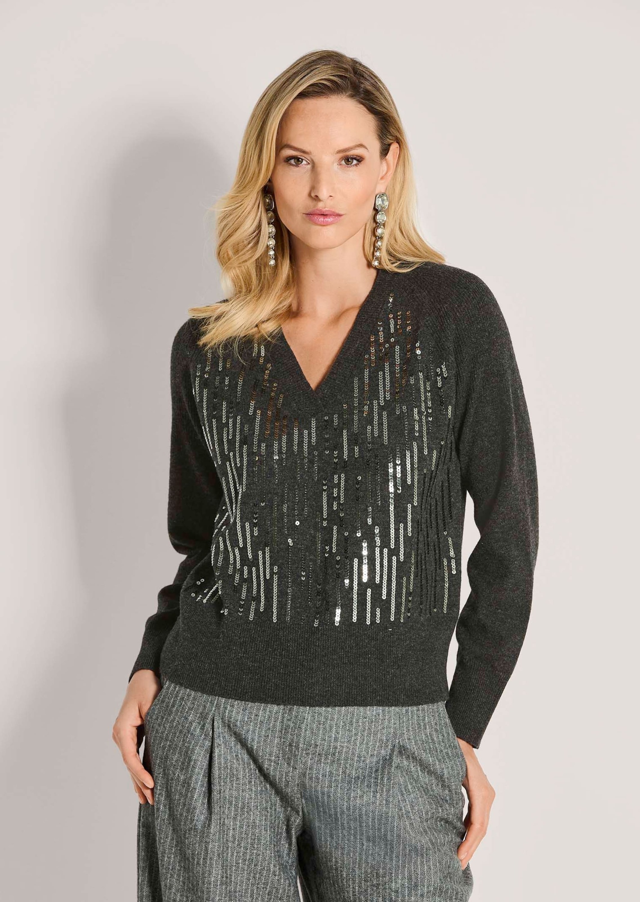 Thumbnail - MADELEINE Longpullover "Feinstrickpullover Eleganter Wollpullover mit stilvollen Pailletten" Hochwertiges Naturgarn