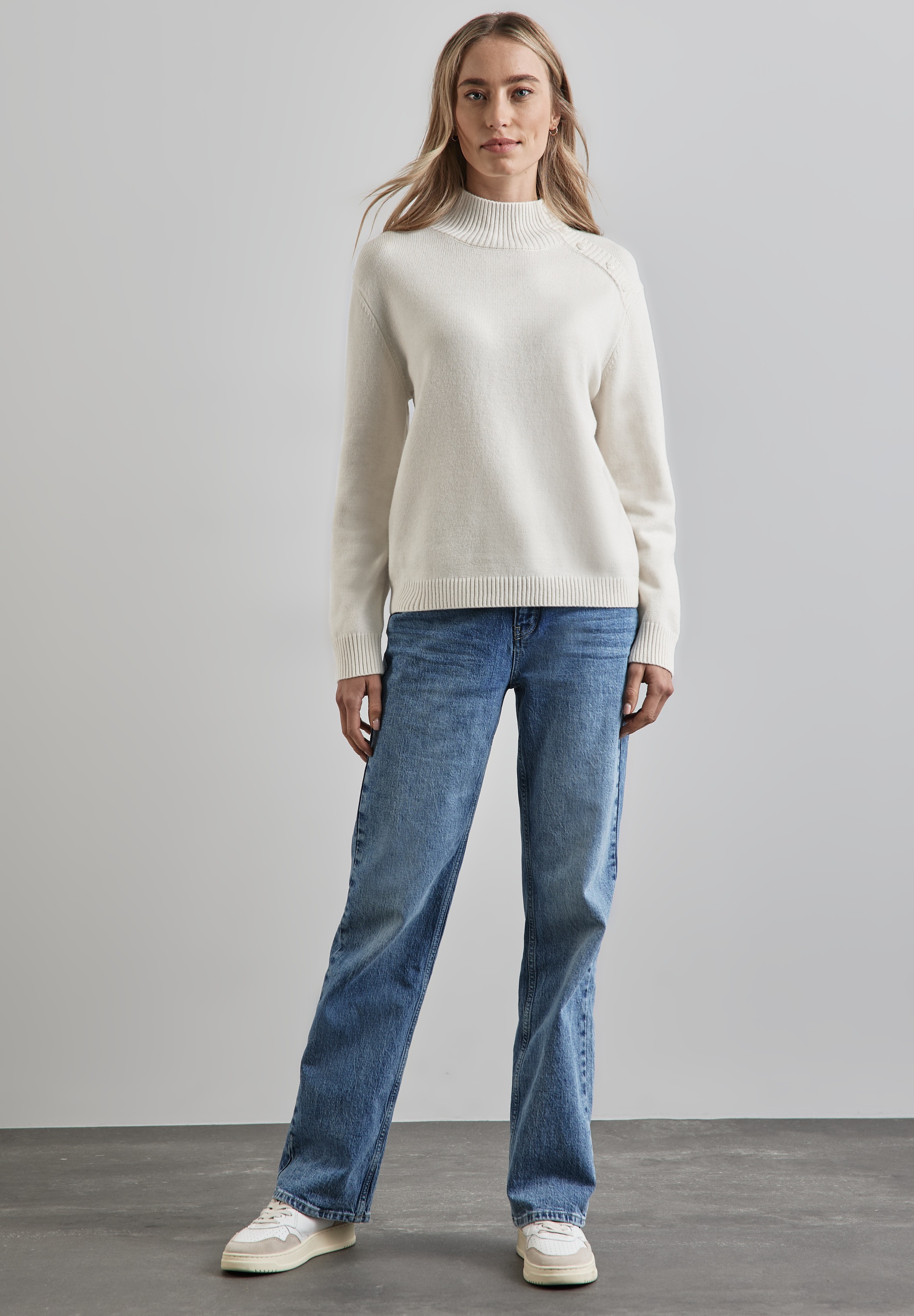 STREET ONE Strickpullover, mit Knopf Details