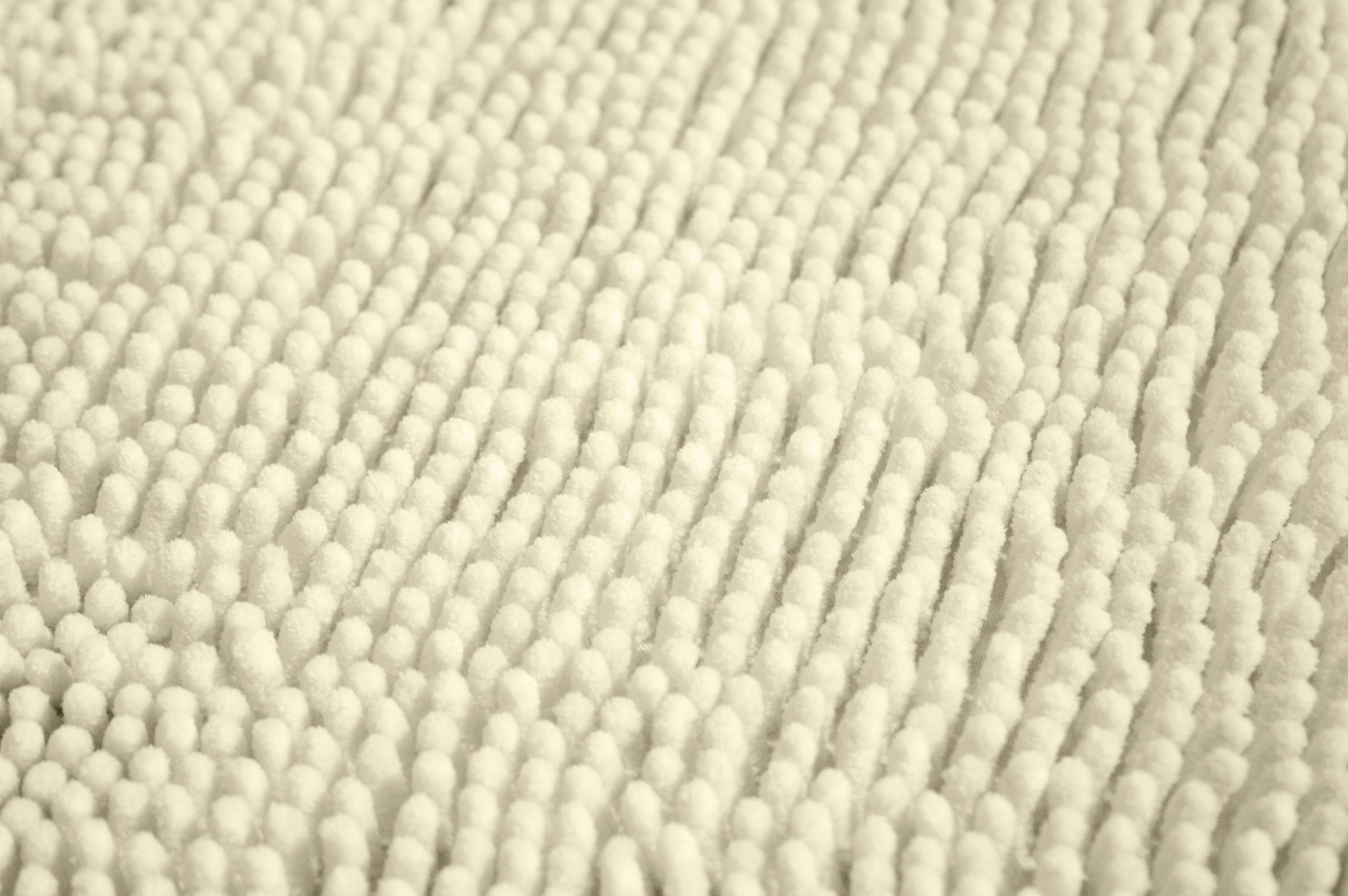 KiNZLER Badematte »Chenille«, rutschhemmend beschichtet, fußbodenheizungsgeeignet, Badteppich, Uni Farben, weich, als rechteckig, rund & Set erhältlich