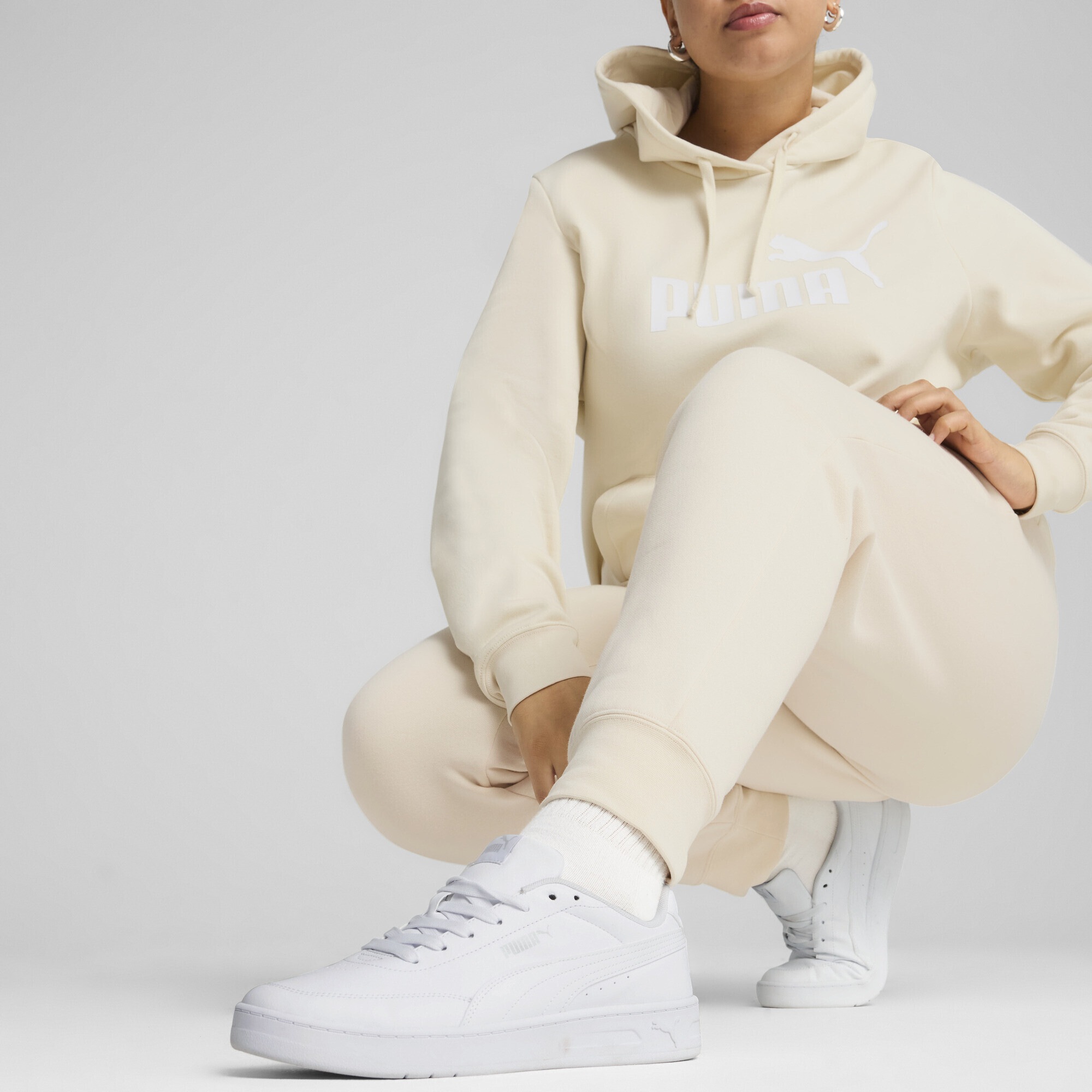 PUMA Sporthose »ESS Small No. 1 Logo Jogginghose Damen«