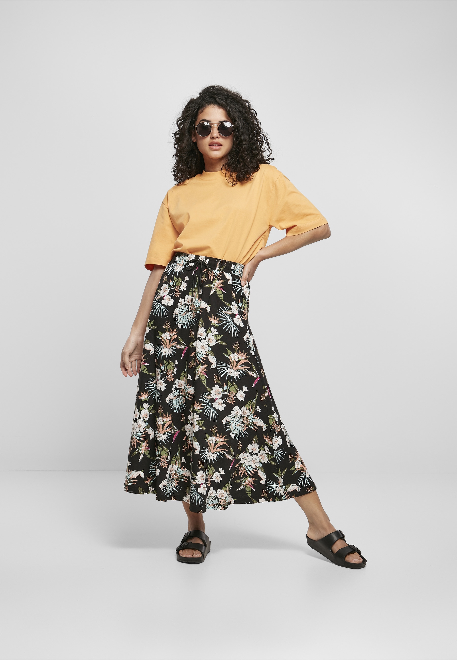URBAN CLASSICS Jerseyrock »Urban Classics Damen Ladies Viscose Midi Skirt« 1 Stk.