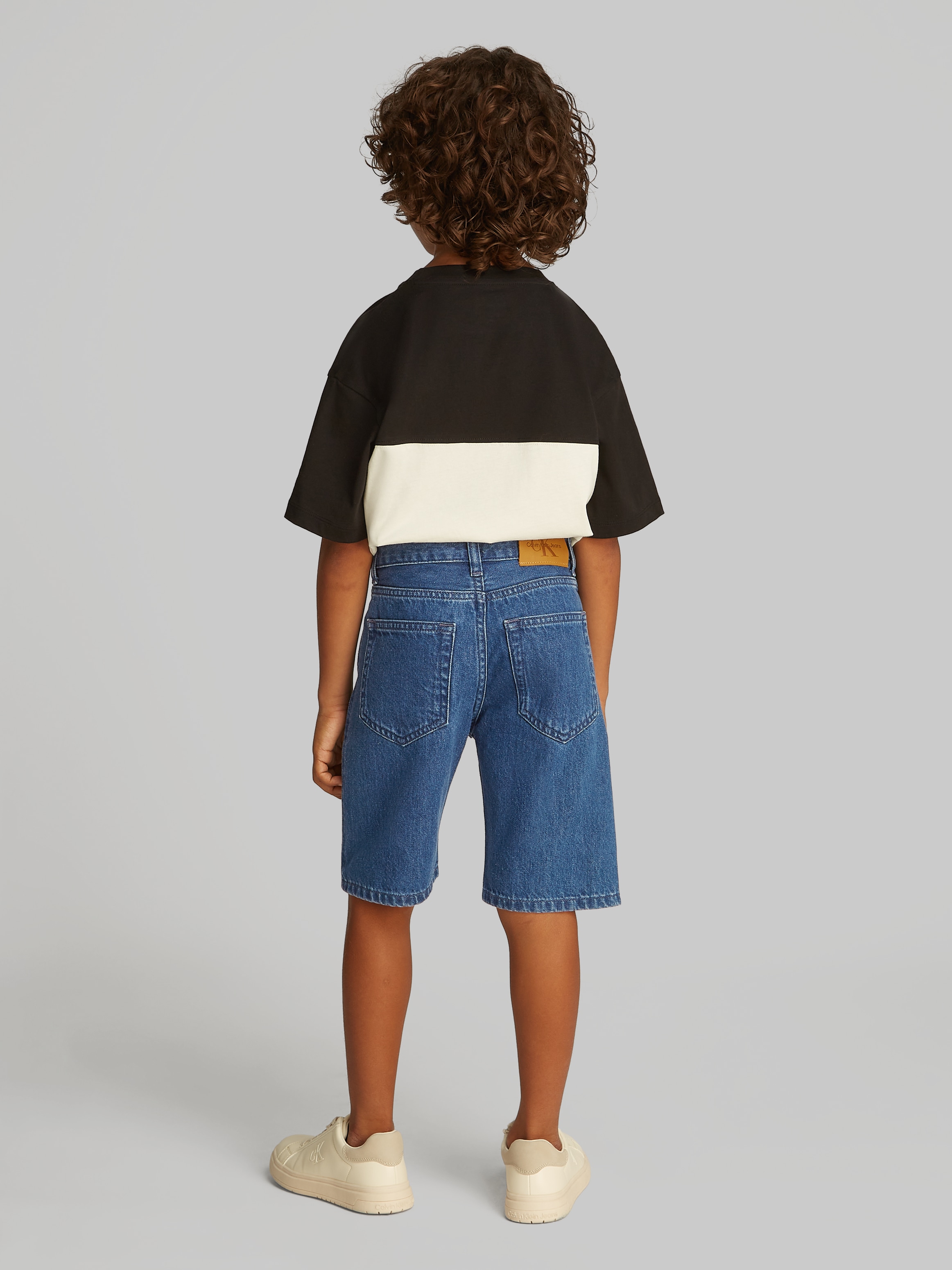 Calvin Klein Jeans Shorts »VIBRANT BLUE RLXD DENIM SHORTS«, in blauer Waschung