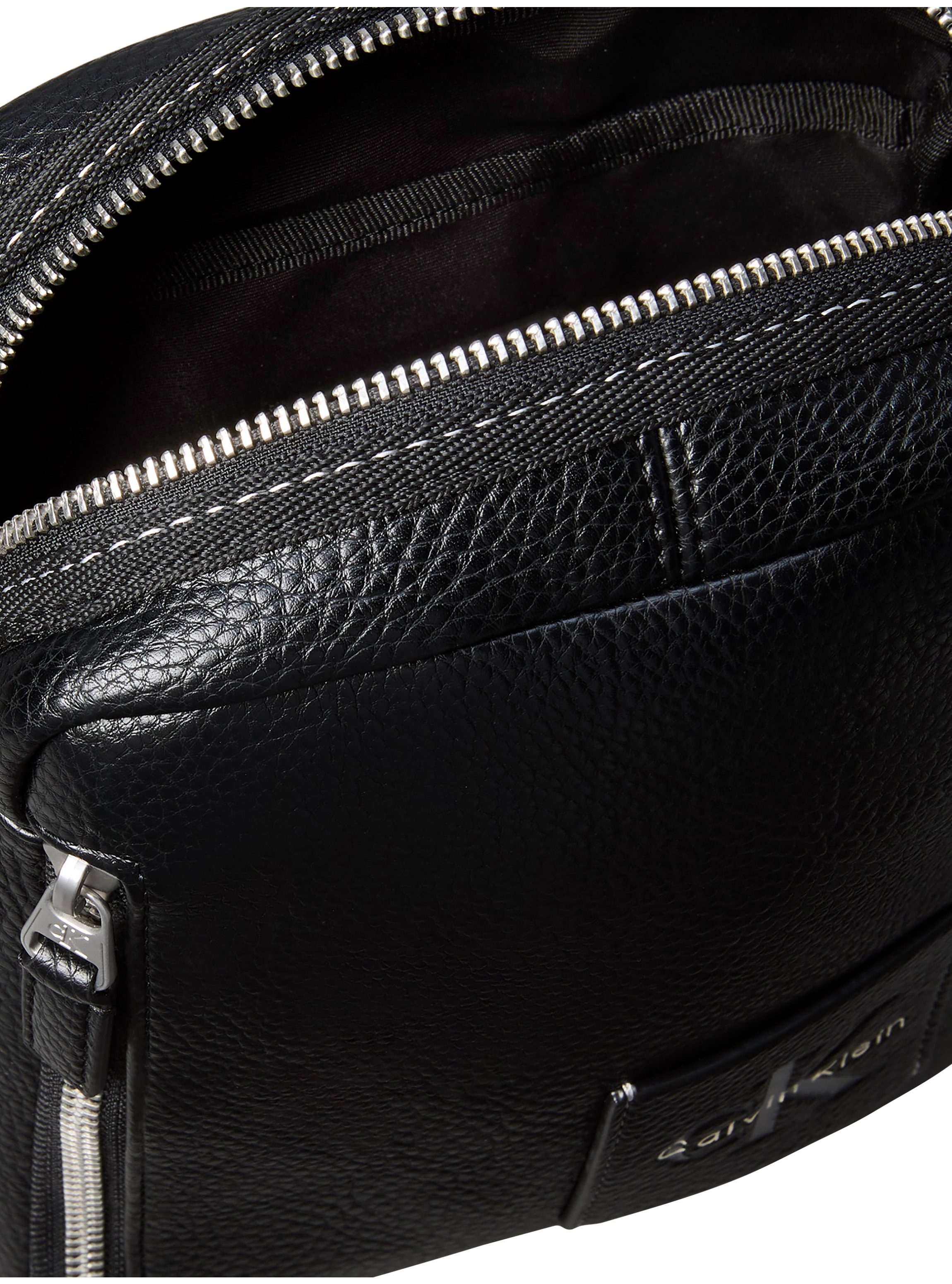Calvin Klein Umhängetasche »BOLD PEBBLE SIMPLE REPORTER« Mini Bag, Cross Body Bag mit Münzsteckfach außen