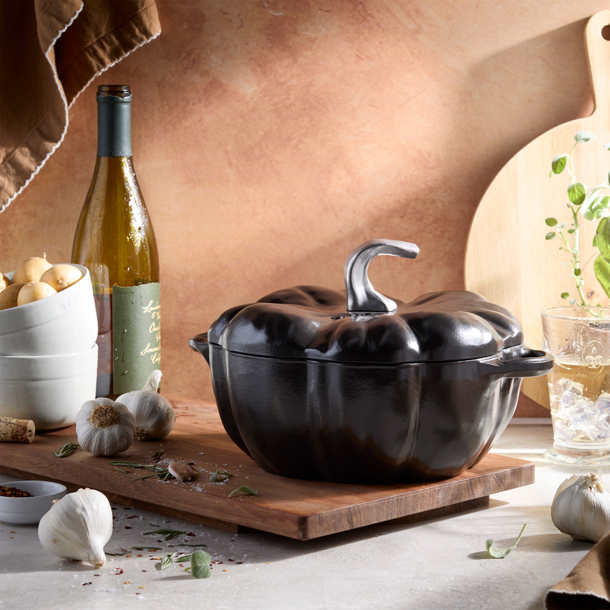 STAUB Bräter »La Cocotte«, Gusseisen, (1 tlg.), Gusseisen, Emailliert, Schwarz, Induktion