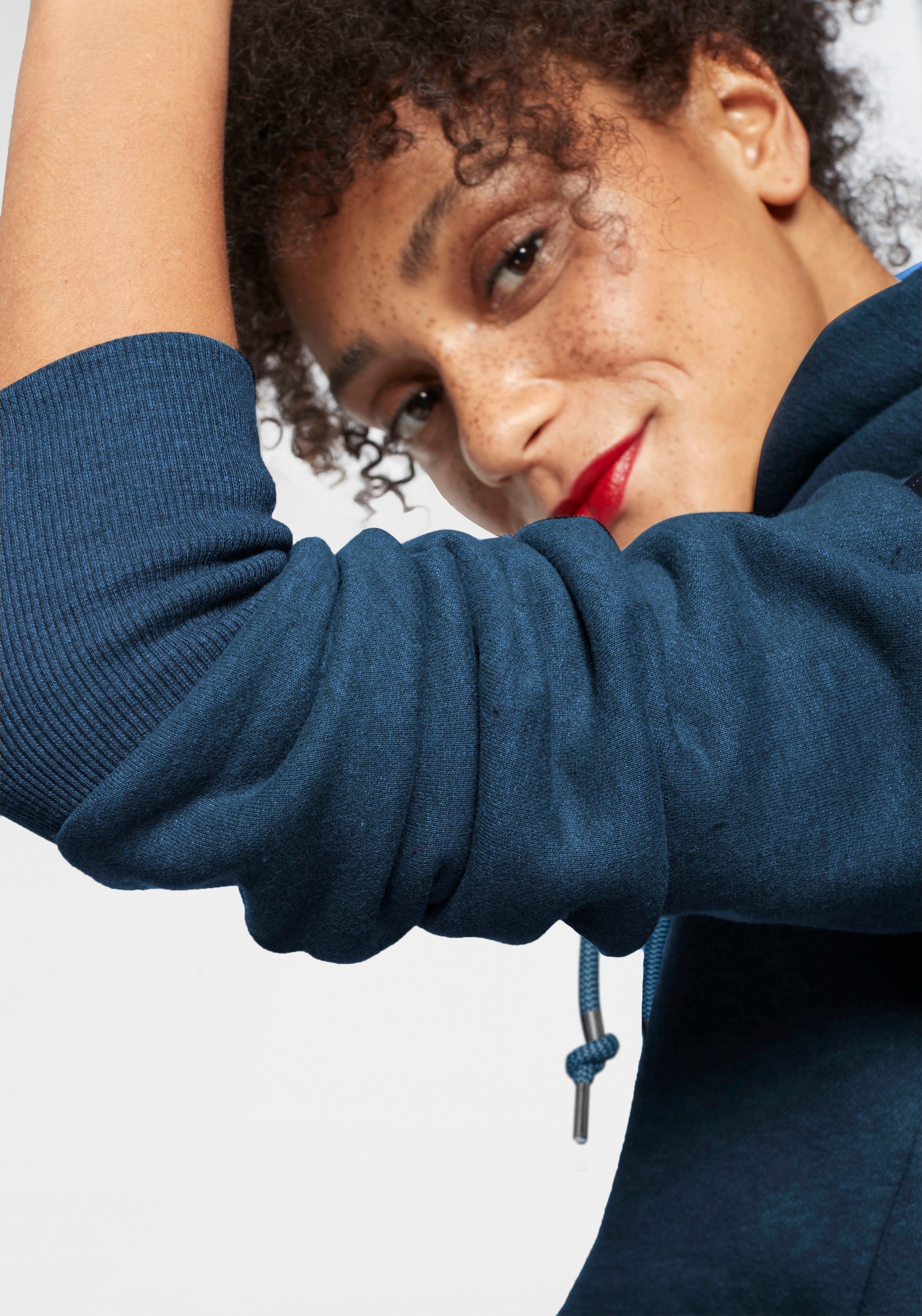 Ragwear Kapuzensweatshirt »GRIPYBUTTON«, Sweater mit rustikalen Kordel-Akzenten