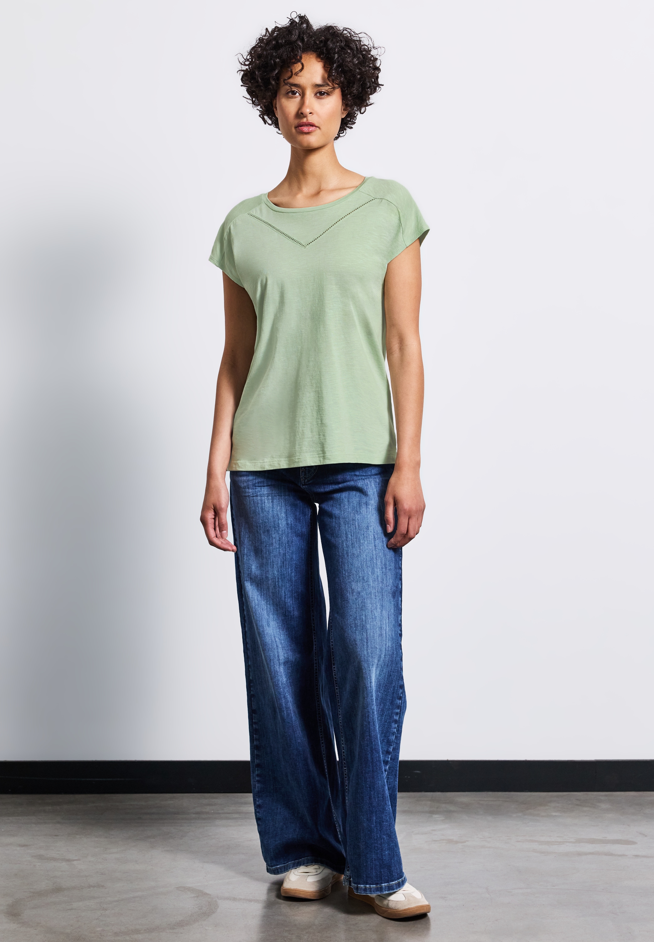STREET ONE T-Shirt, mit Schlitz am Saum
