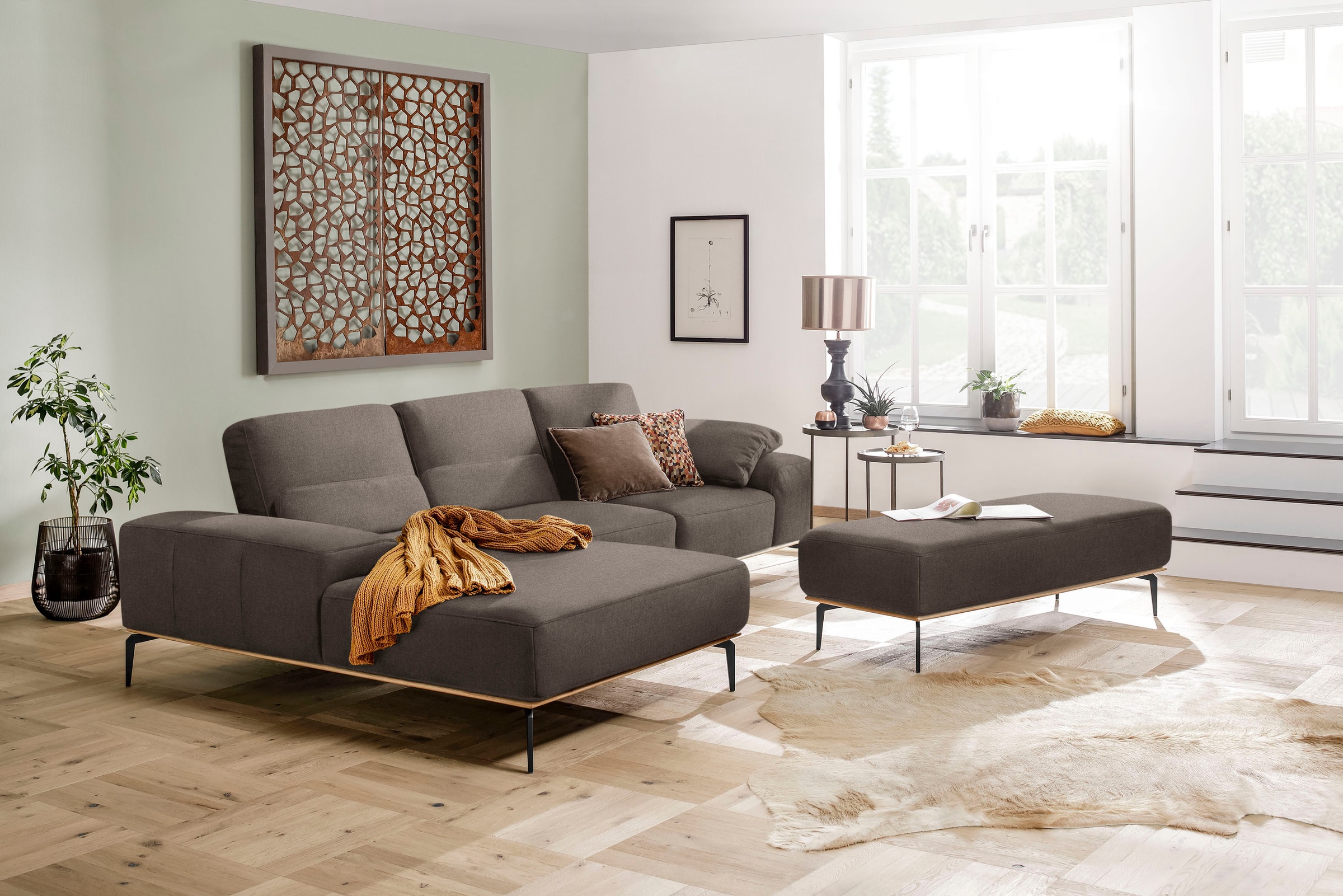 W.SCHILLIG Ecksofa »run, Designsofa mit tollem Sitzkomfort, bequem, L-Form«, mit Holzsockel, Füße in Schwarz pulverbeschichtet, Breite 299 cm