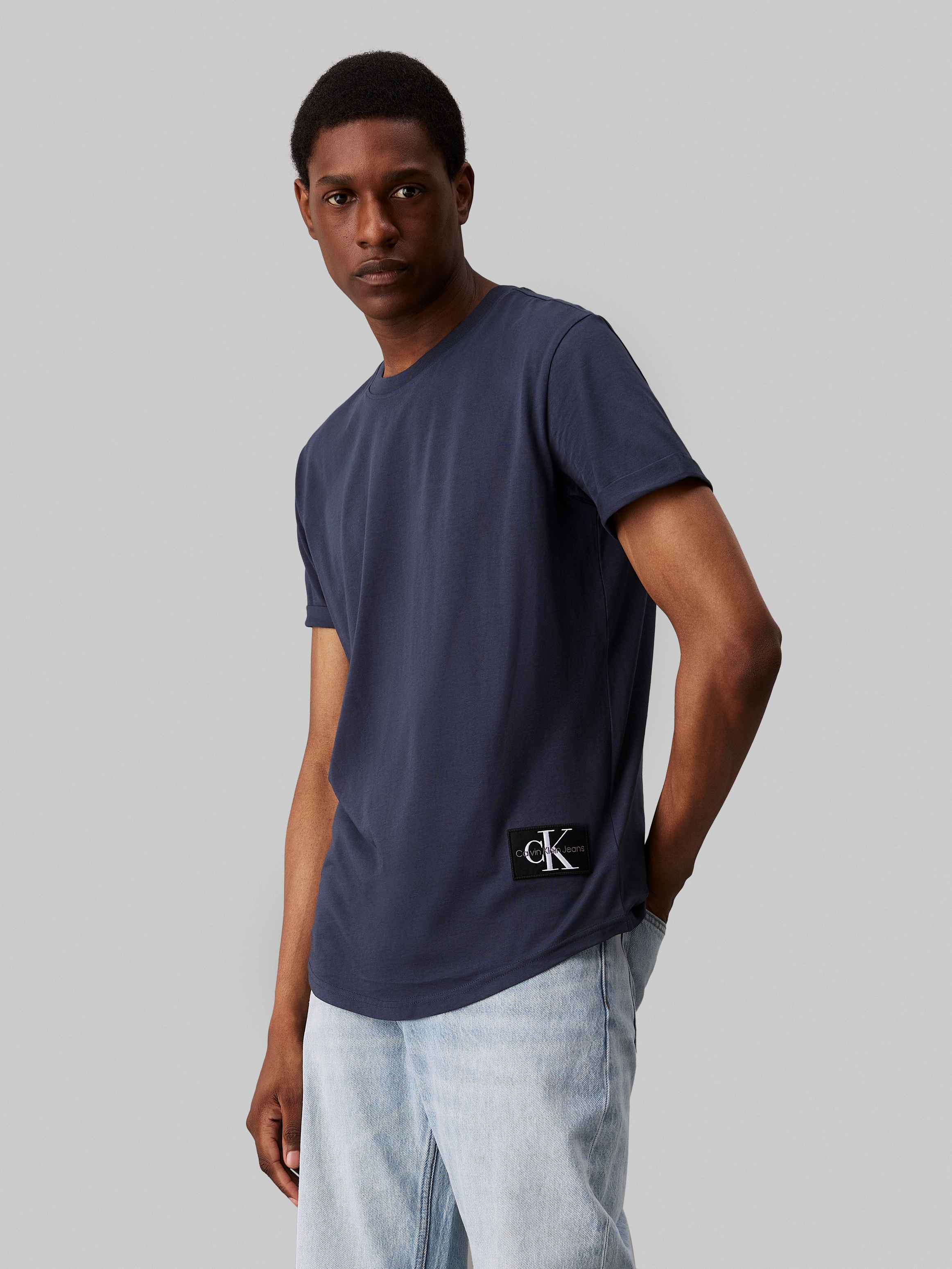 Calvin Klein Jeans T-Shirt "BADGE TURN UP SLEEVE", mit Logopatch günstig online kaufen