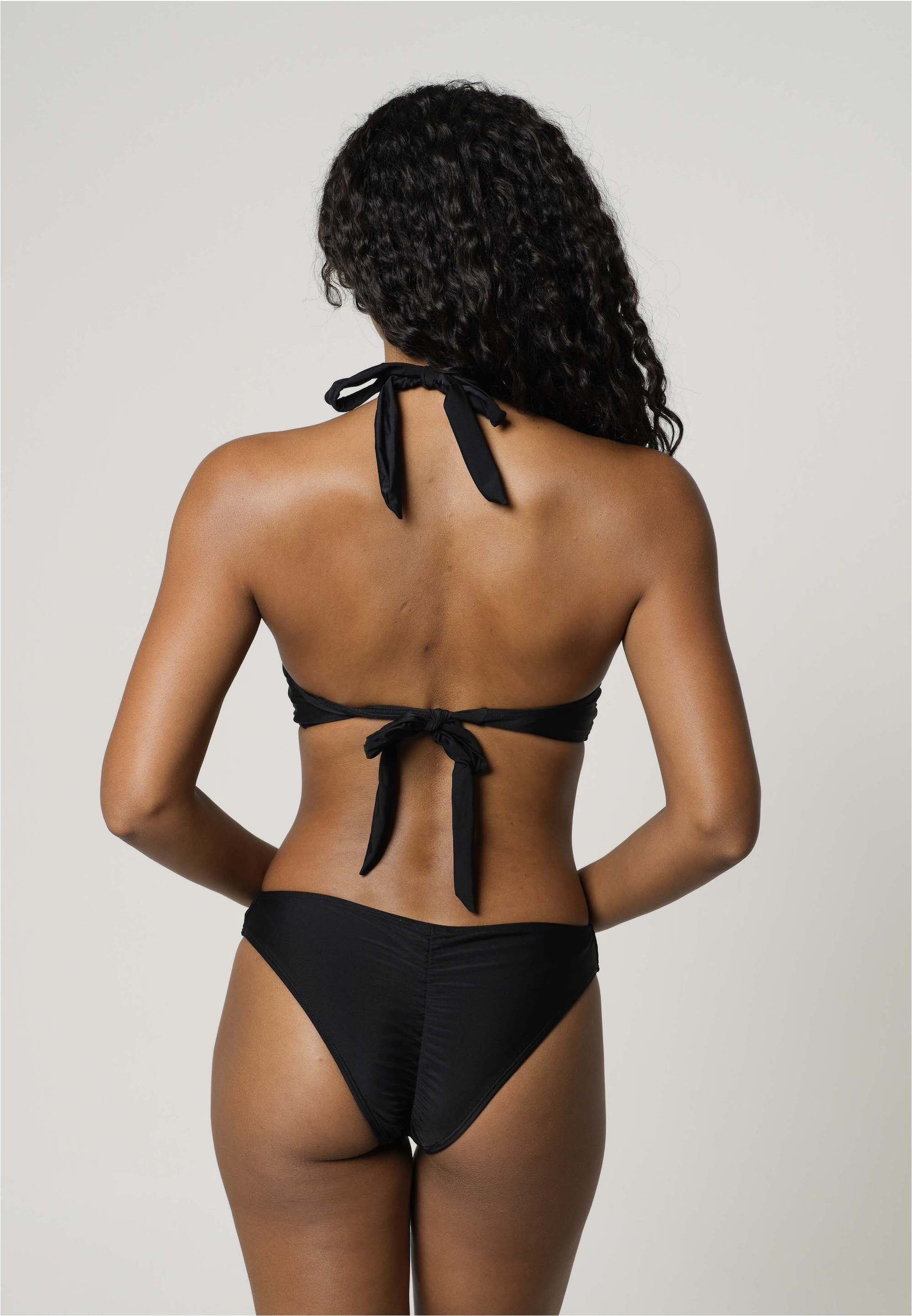 Moda Minx Badeanzug, (1 St.), mit tollen Cut-Outs