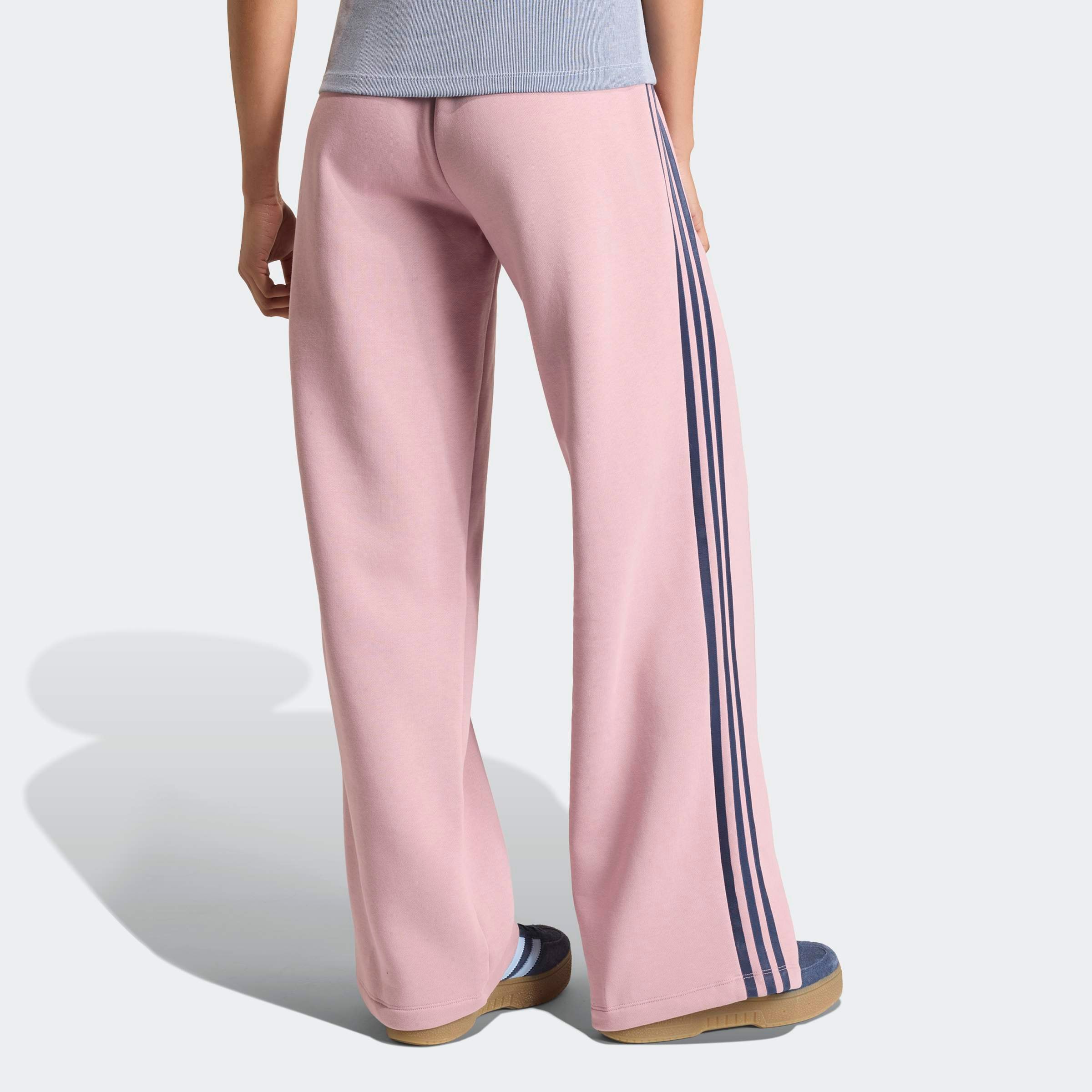 adidas Originals Sporthose »FIREBIRD, LOCKER GESCHNITTEN, GERIPPT«  mit gerippten Details, sportlich, aus Baumwolle und Polyester