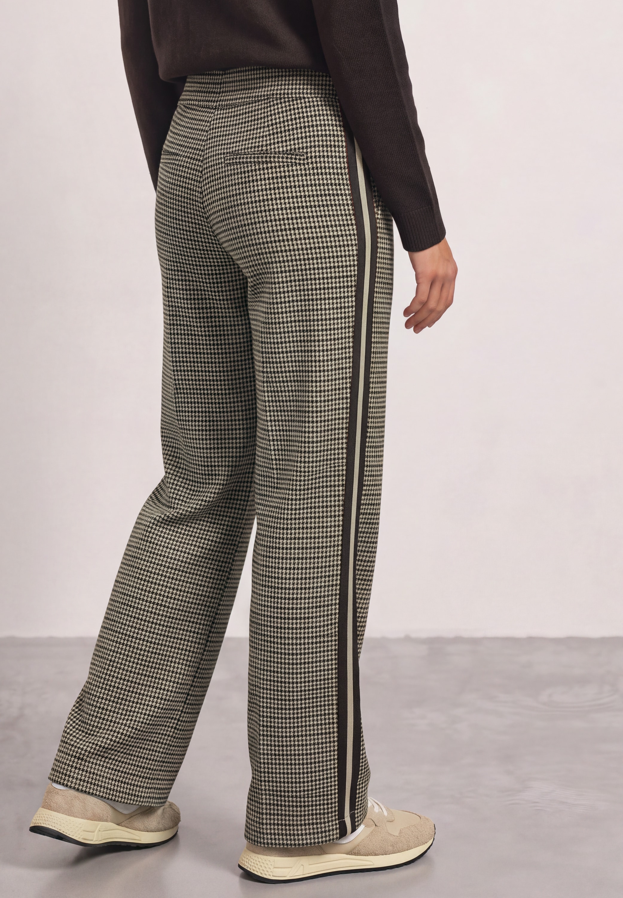 STREET ONE Stoffhose »Style Emee«  Wide Leg Hose mit Gallonstreifen und Dessin