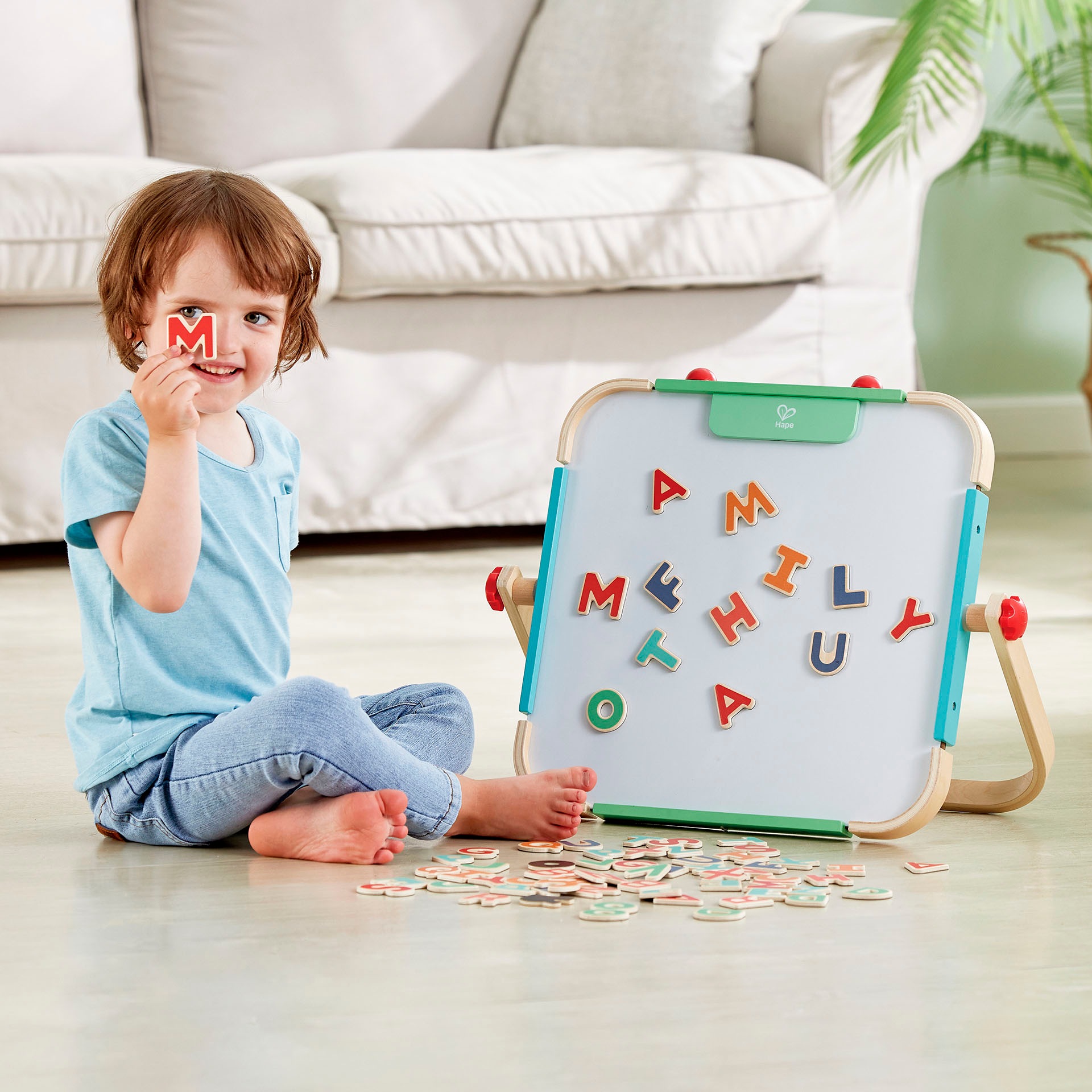 Hape Begrenzungsmagnetband »Magnetische Buchstaben«