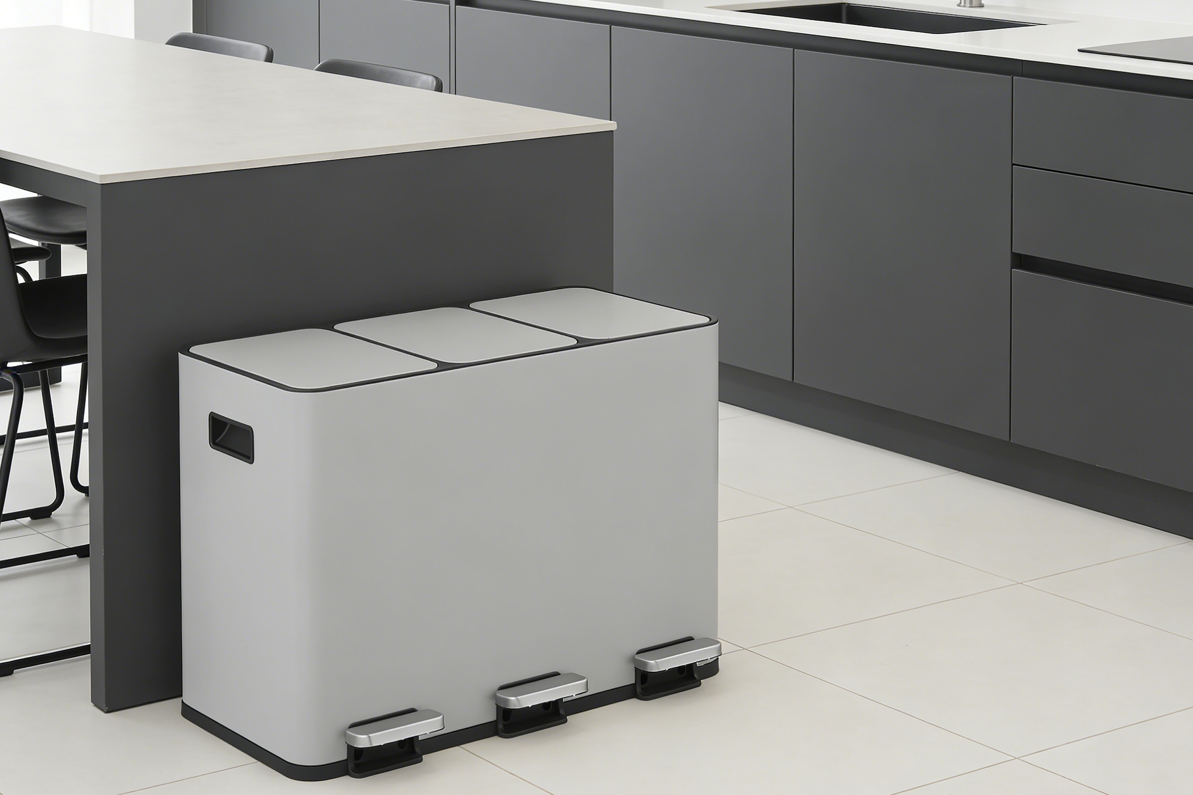 OTTO home Mülleimer »Garrin, Soft Close, Fassungsvermögen 3x 15 Liter« 3 Behälter Mülltrennsystem mit 3 separaten Innenbehältern und Fußtrittpedalen