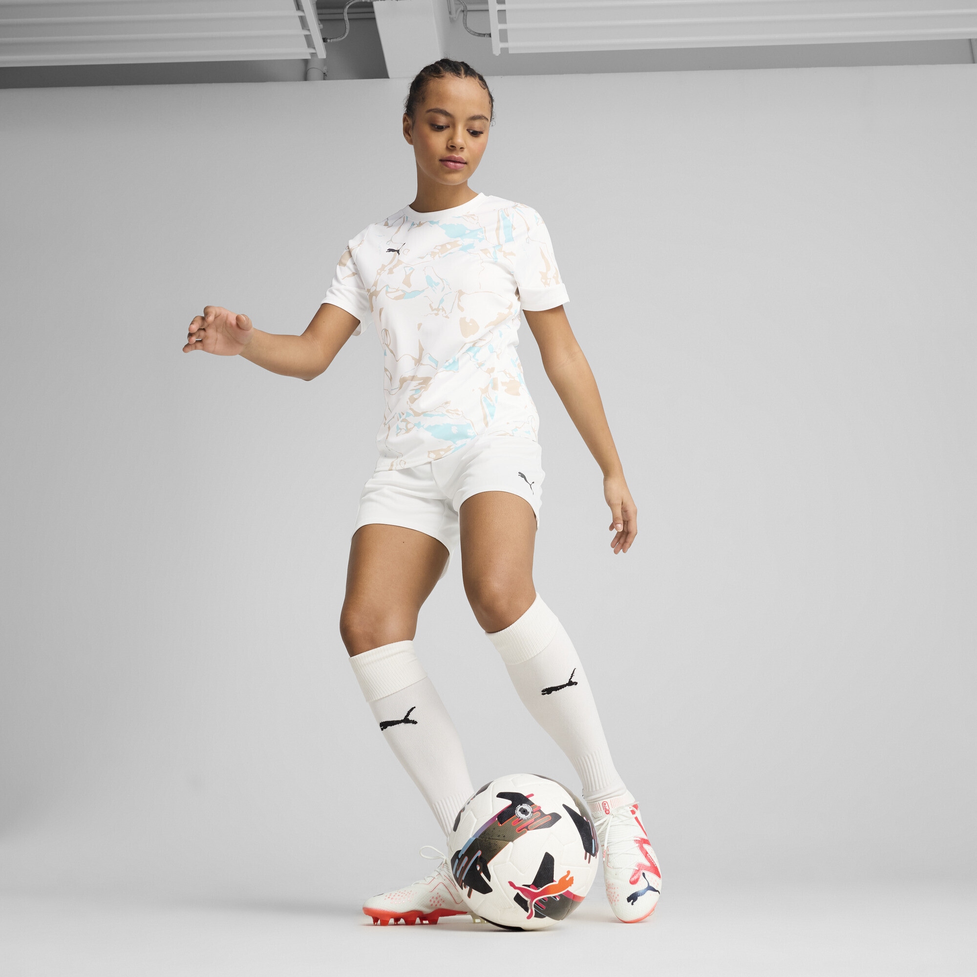 PUMA Trainingsshirt »IndividualEARTH DAY Fußballtrikot Damen«
