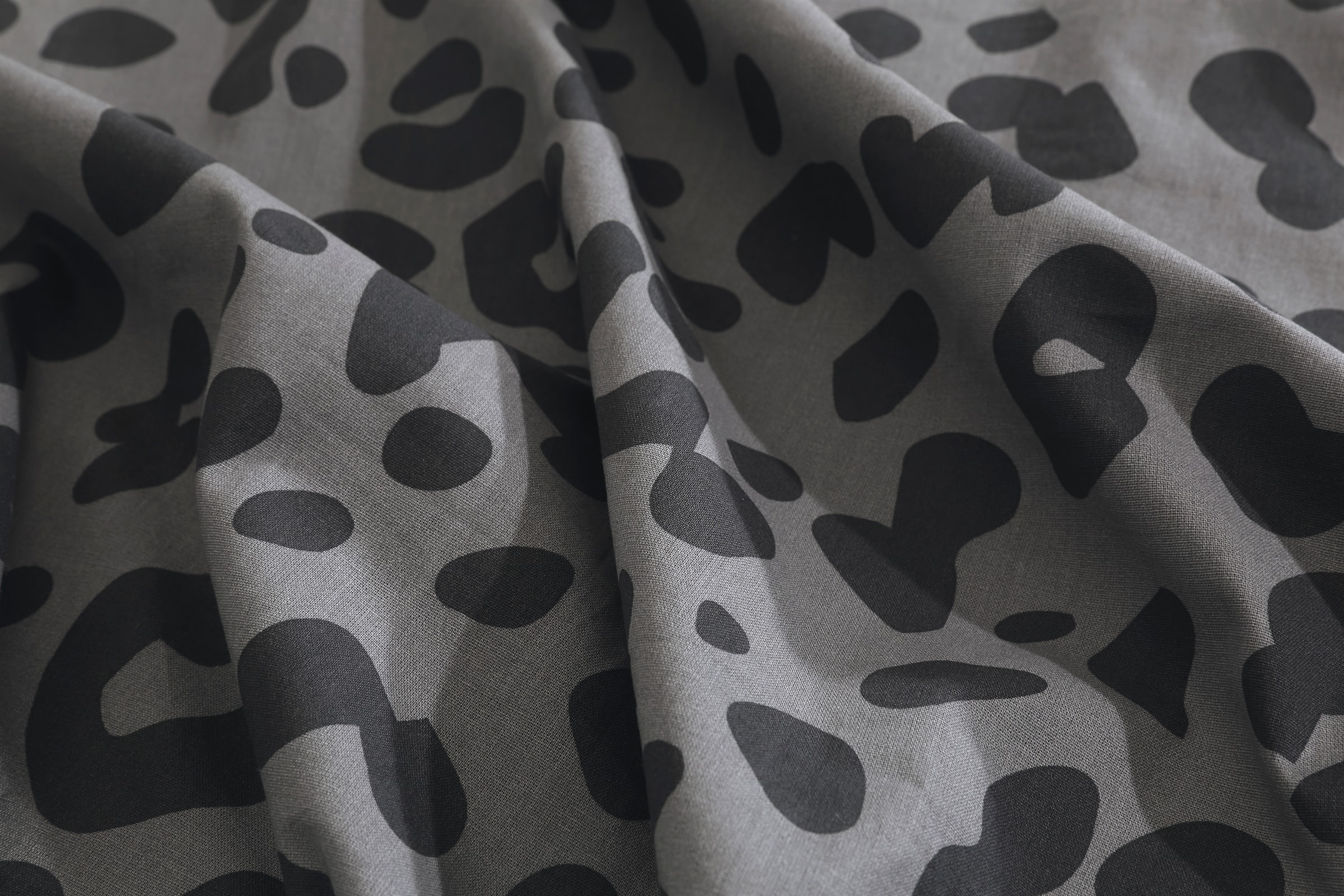 TOM TAILOR HOME Bettwäsche »Ellja« 3 Stk. in Gr. 135x200 oder 155x220 cm, 100% Baumwolle, Leo Design