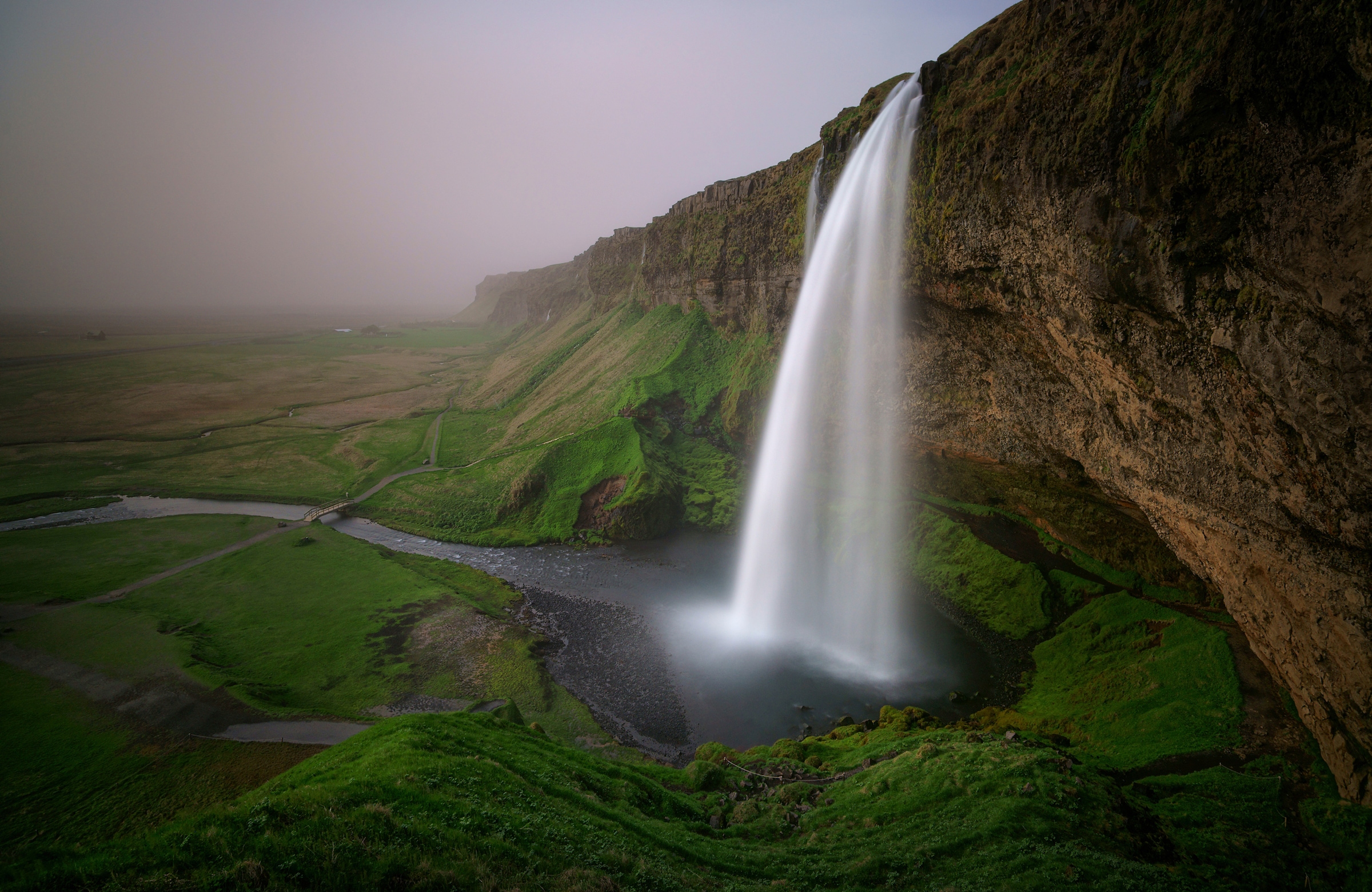 Papermoon Fototapete "Photo-Art WILLY MARTHINUSSEN, WASSERFALL IN DER LANDSCHAFT"