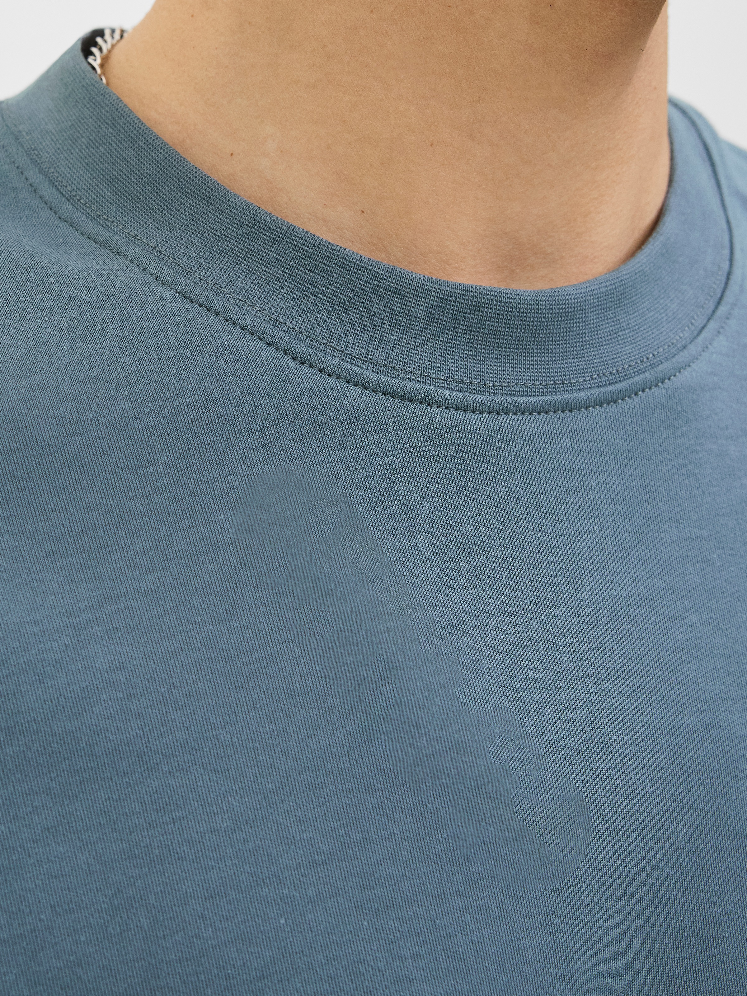 Thumbnail - Jack & Jones "JJEURBAN EDGE TEE SS O-NECK NOOS" mit Rundhalsausschnitt