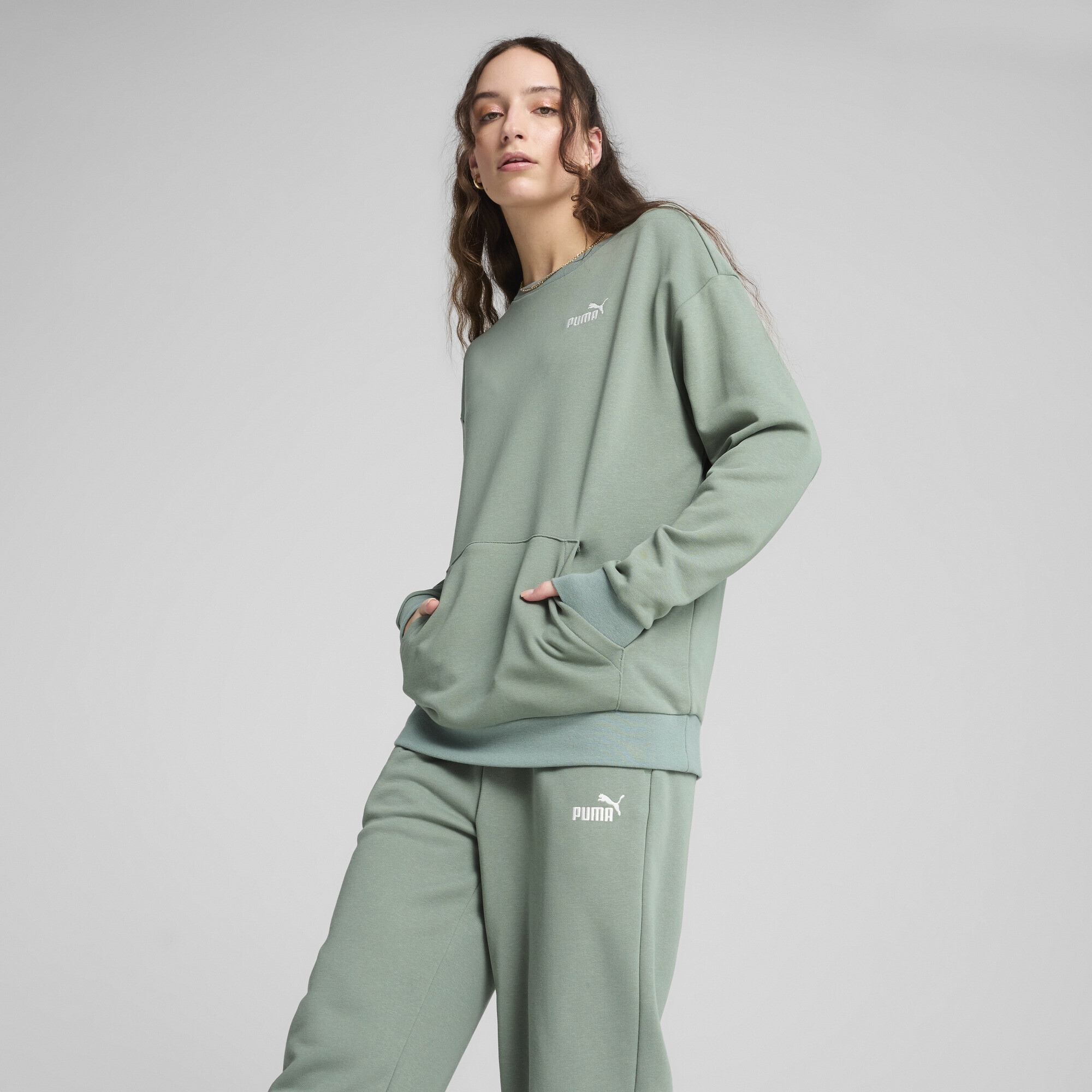 PUMA Jogginganzug »Relaxed Trainingsanzug Damen«