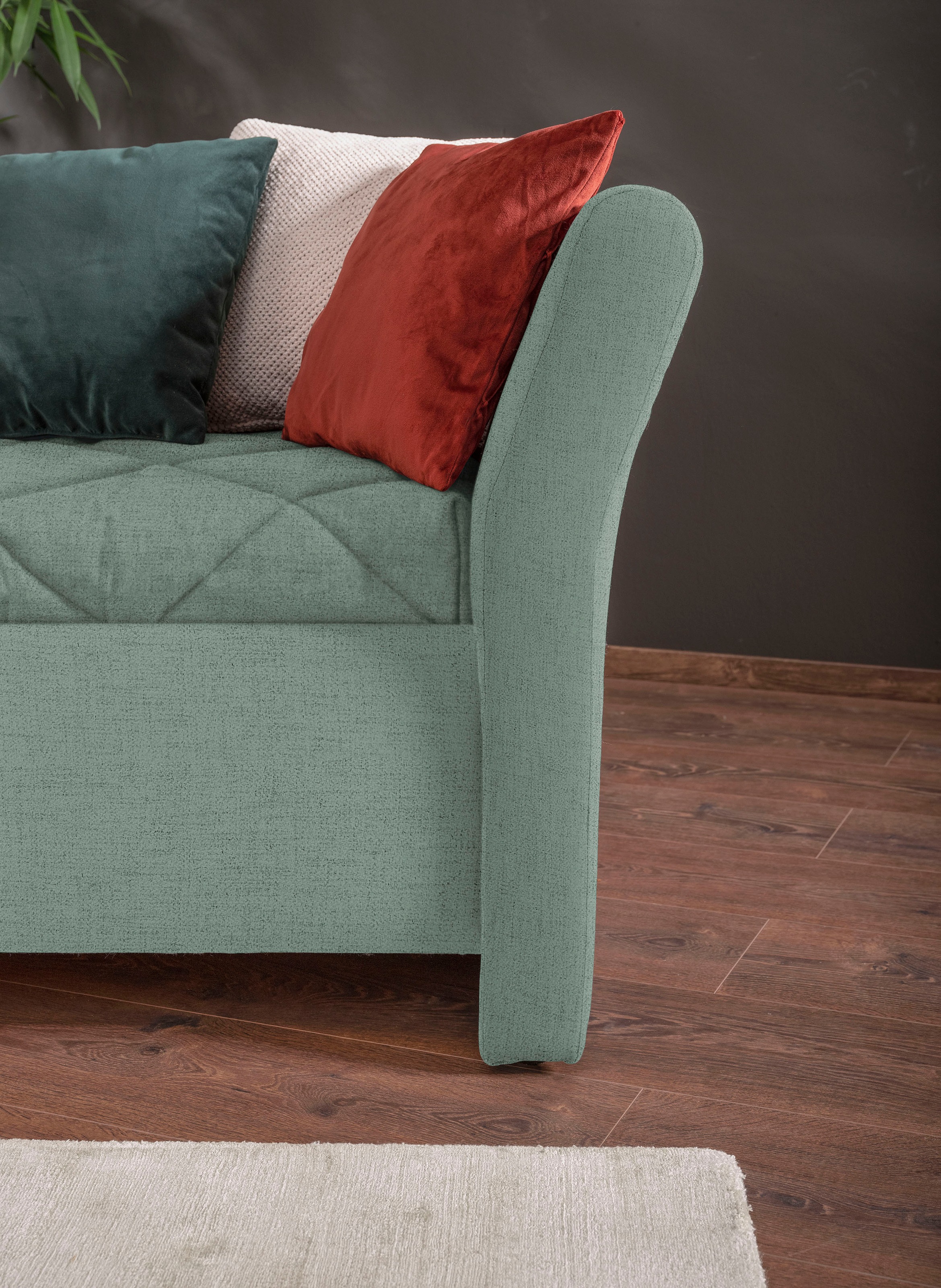 alina Schlafsofa »Lindsay«, Bettkasten, Zierkissen-Set aus: 2 Stk. 40x40cm, 1 Stk. 30x30cm