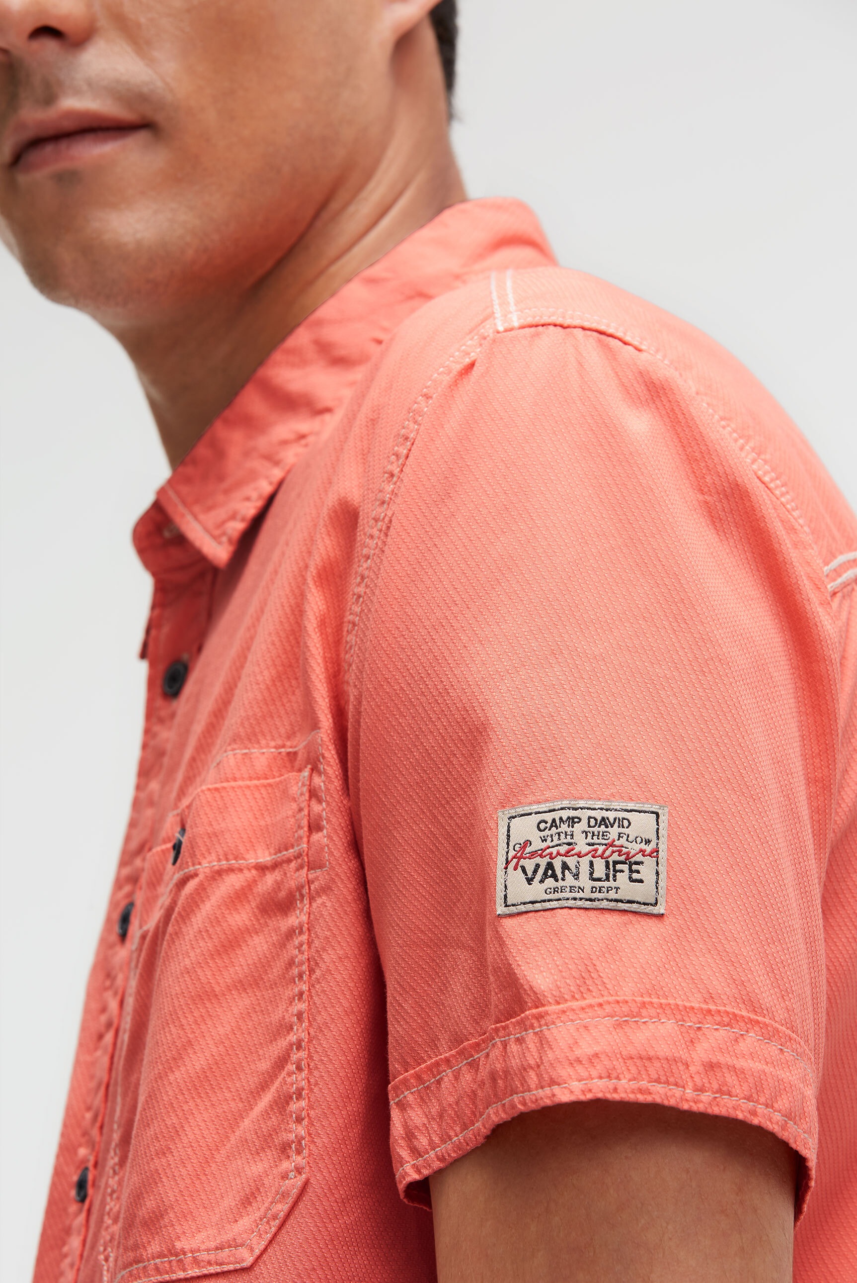 CAMP DAVID Kurzarmhemd mit Brusttaschen