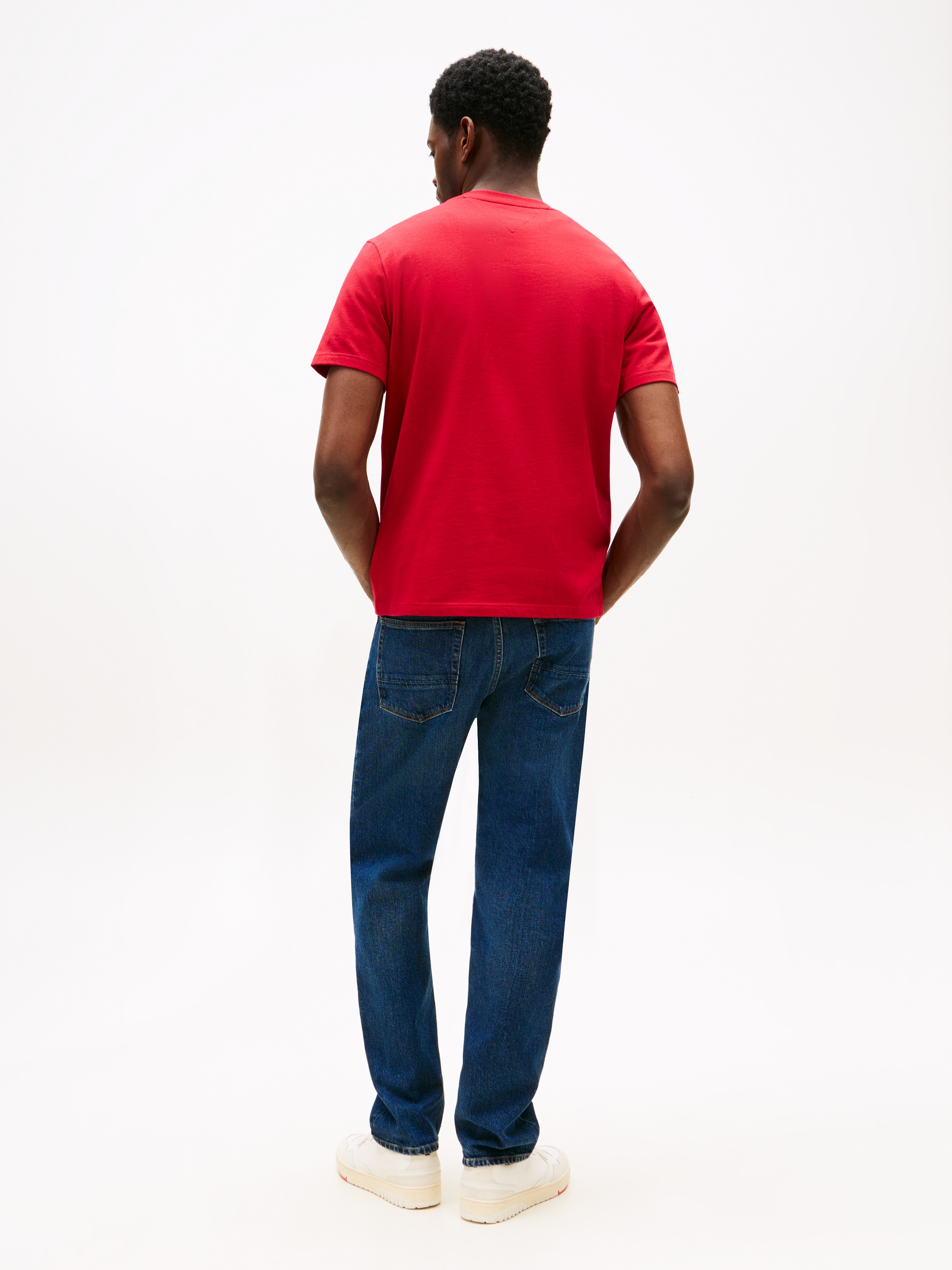 Tommy Hilfiger T-Shirt »AMERICANA MONOTYPE FLAG BOX TEE«, Mit markanter Stickerei