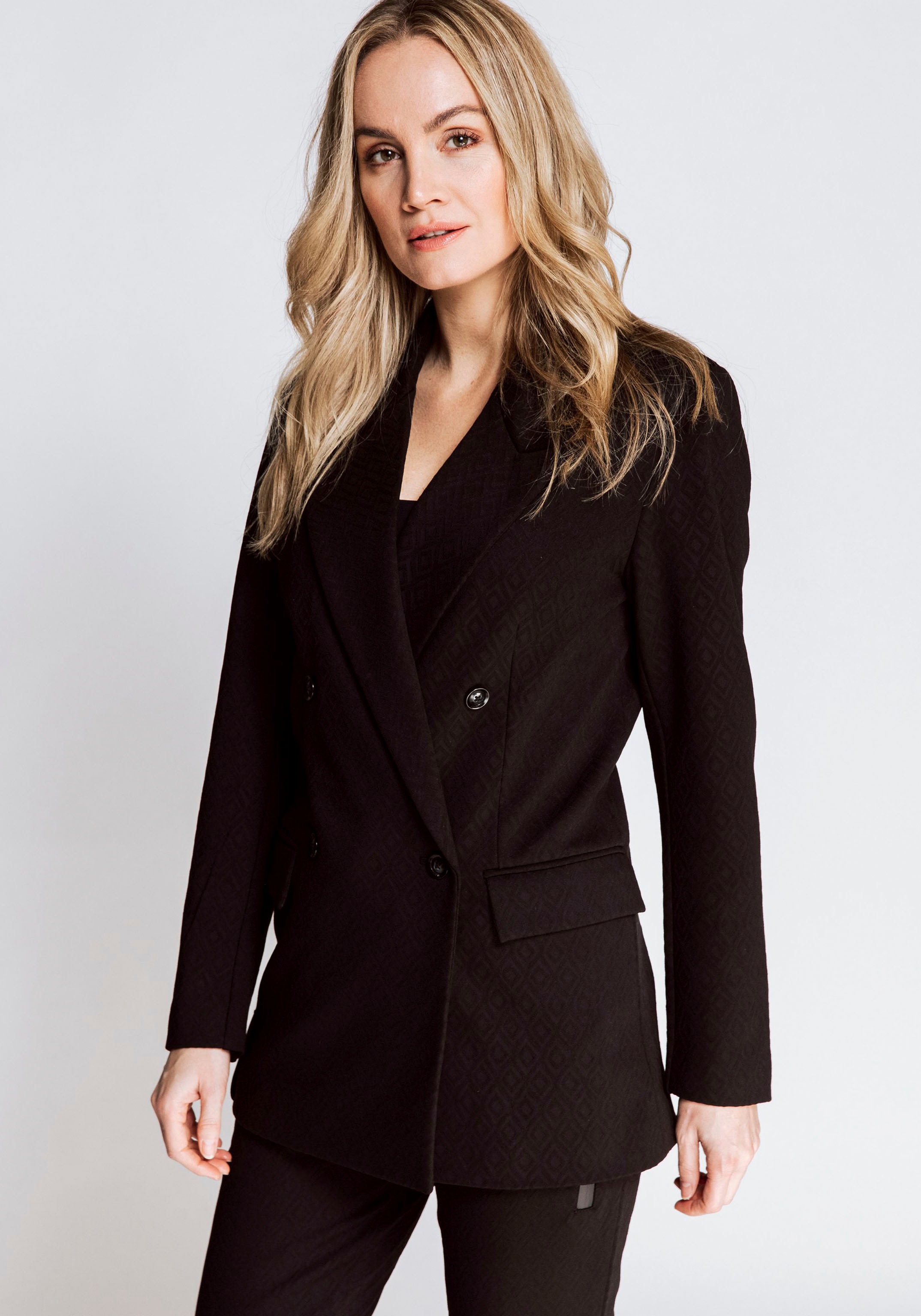 Zhrill Jerseyblazer "ZHCATIRA" mit Knöpfen am Ärmel günstig online kaufen