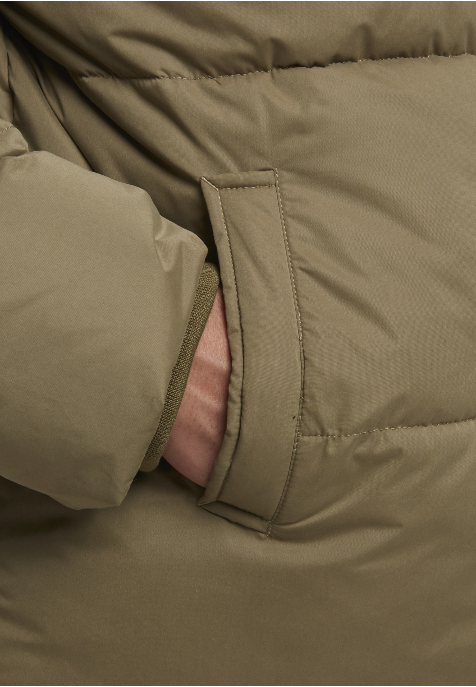 URBAN CLASSICS Winterjacke »Urban Classics Puffer Jacket With Flap Hood« 1 Stk. tlg. mit Kapuze