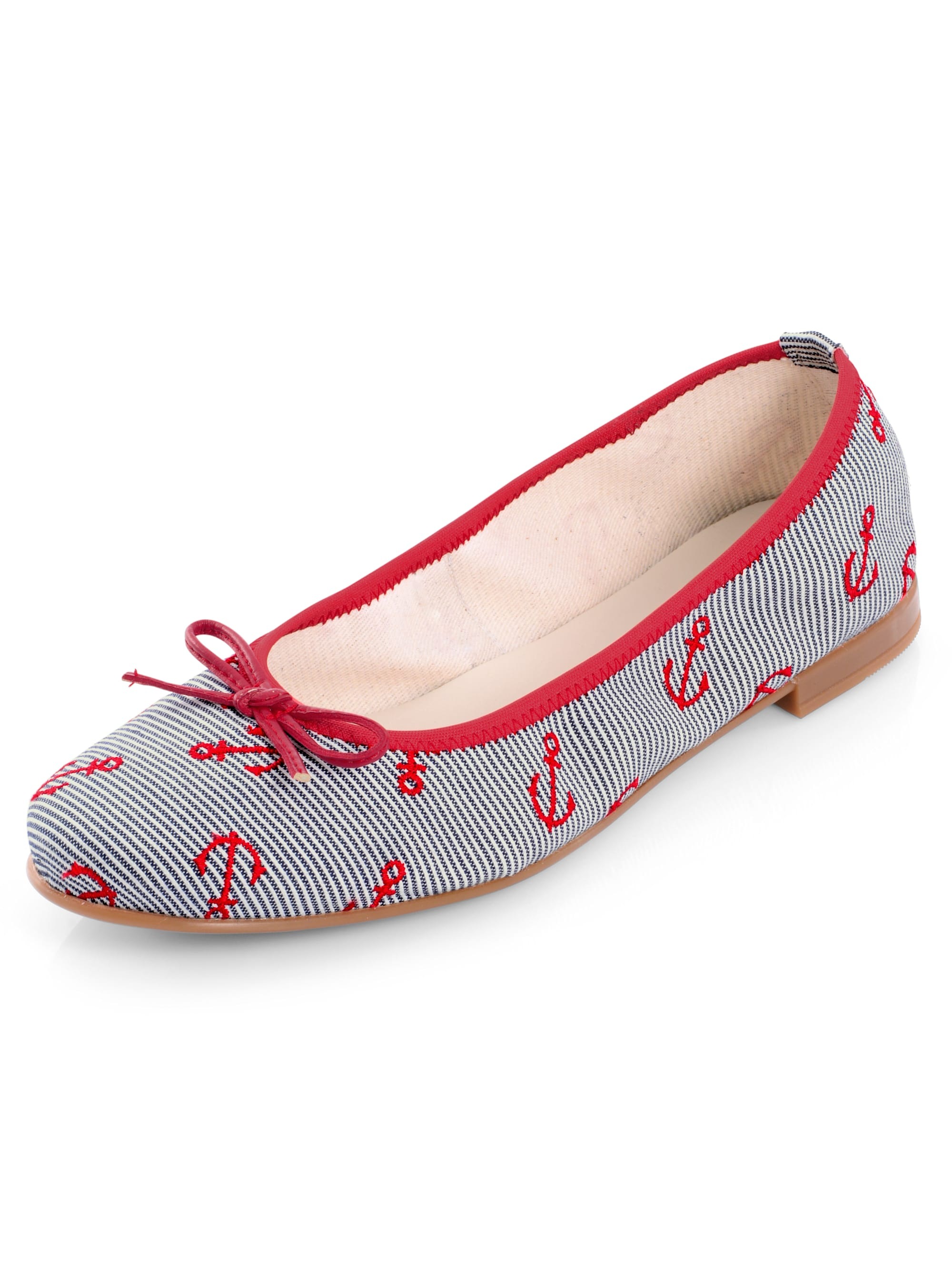 Ballerina mit Ankermotiven