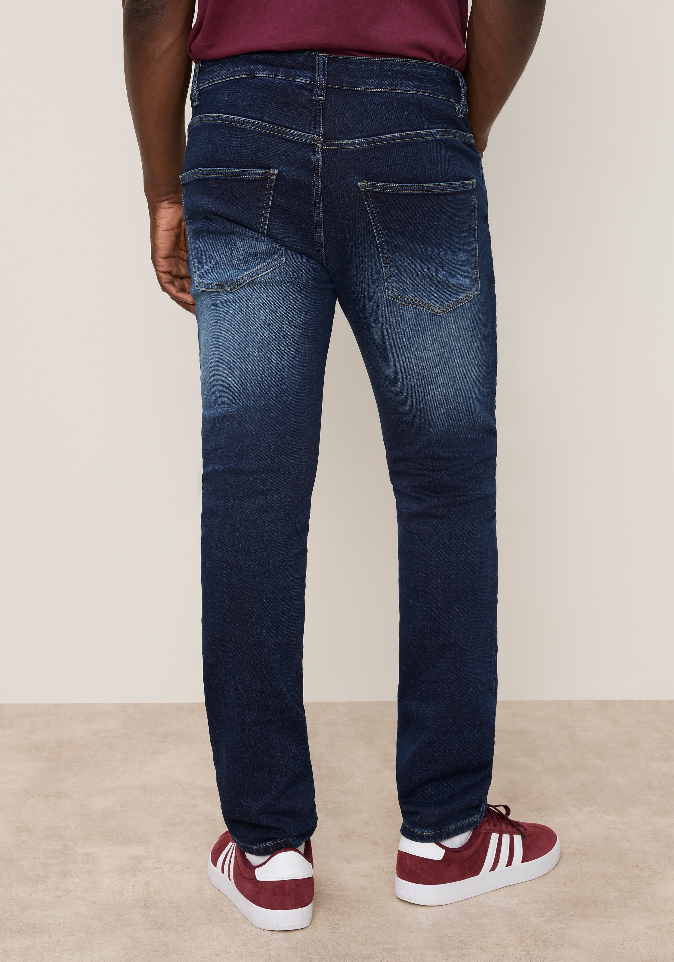 DELMAO Jogg Pants Straight Fit, gerade Beinform, niedrige Leibhöhe