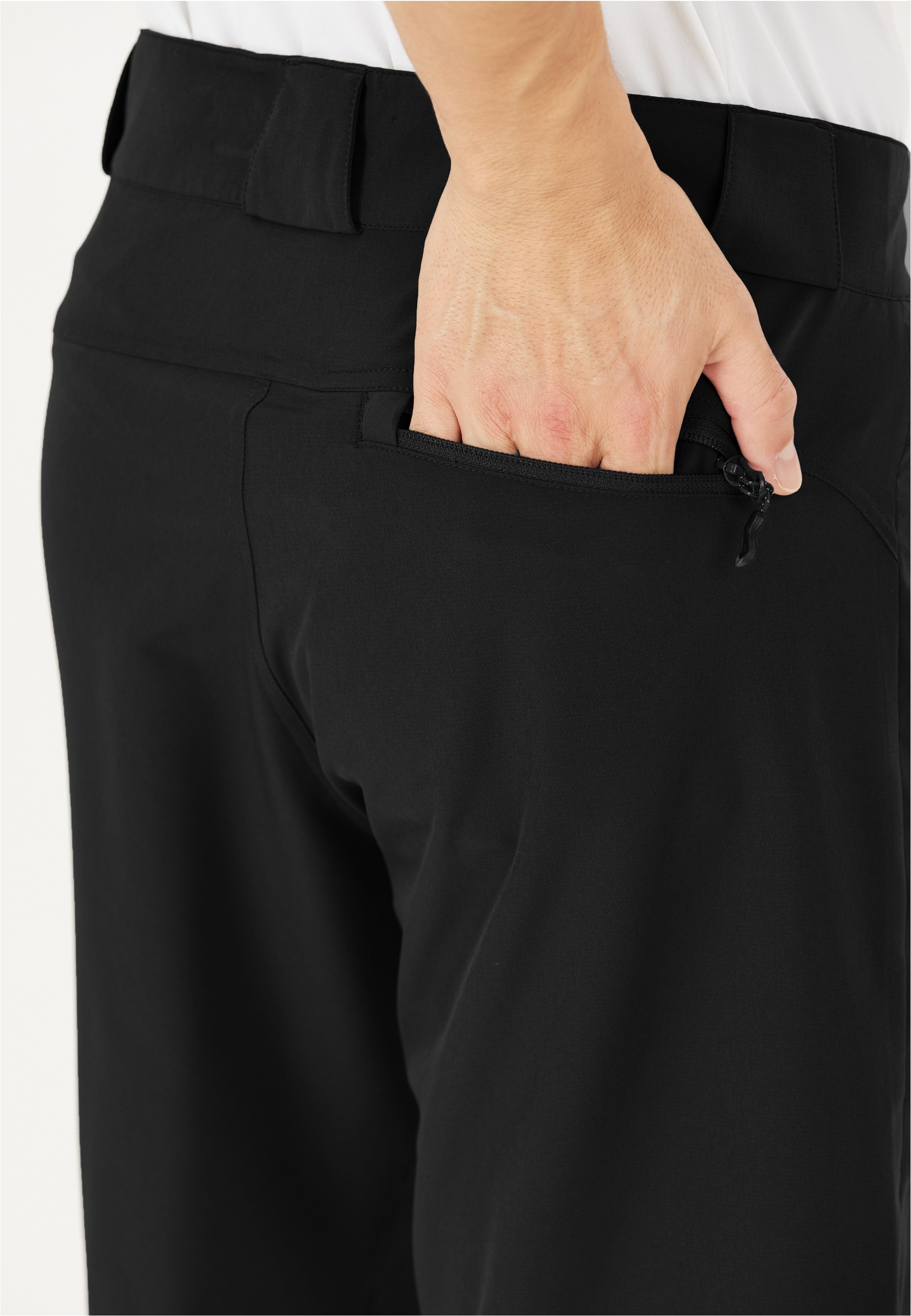 WHISTLER Shorts »Gerd«, in bequemer und dehnbarer Qualität