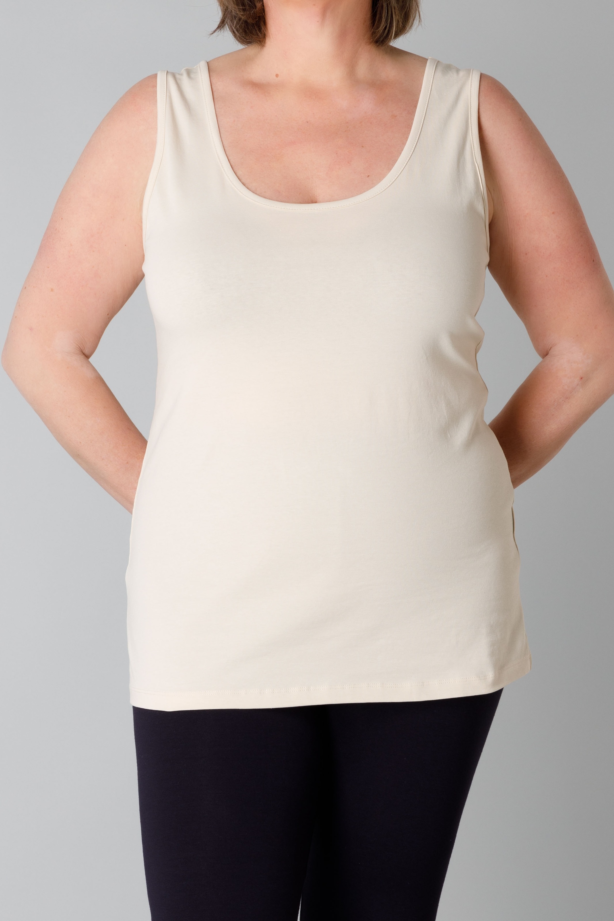 Base Level Curvy Tanktop, in großen Größen