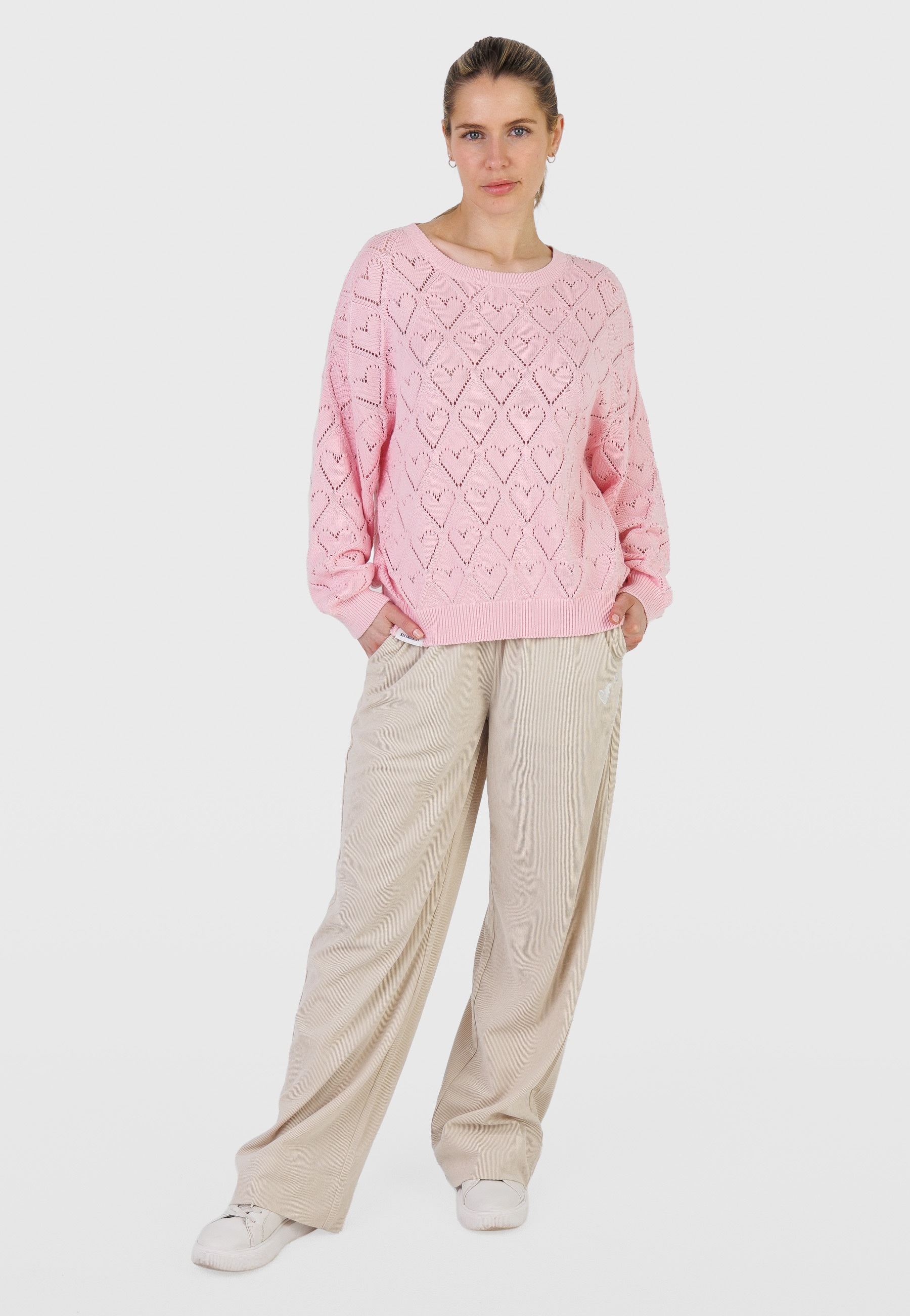 Kleinigkeit Sweater »Kleinigkeit Love is all around Crewneck«
