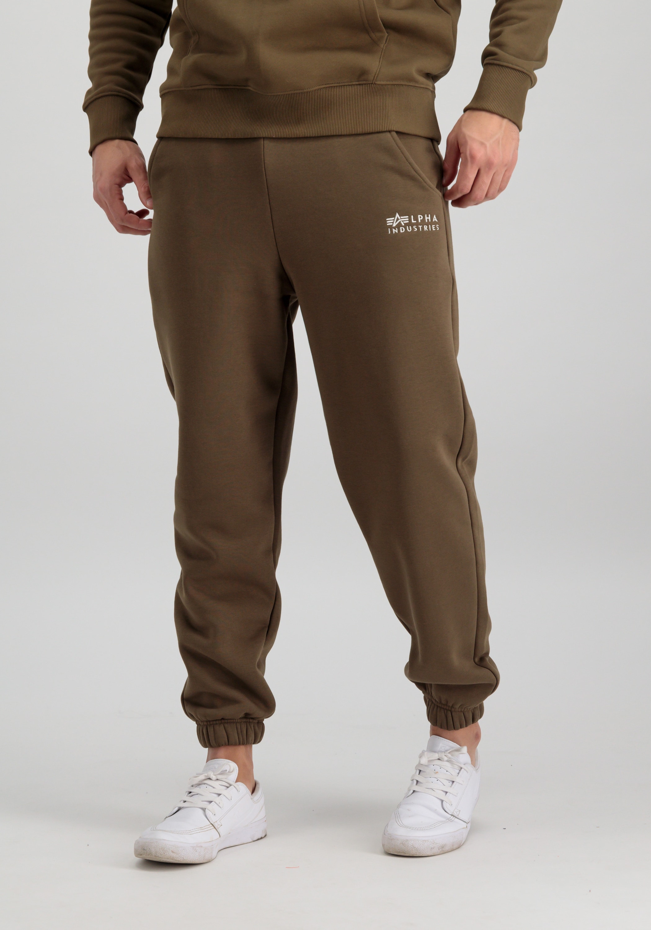 Alpha Industries Jogginghose "Alpha Industries Men - Jogger Organics EMB Regular Jogger"