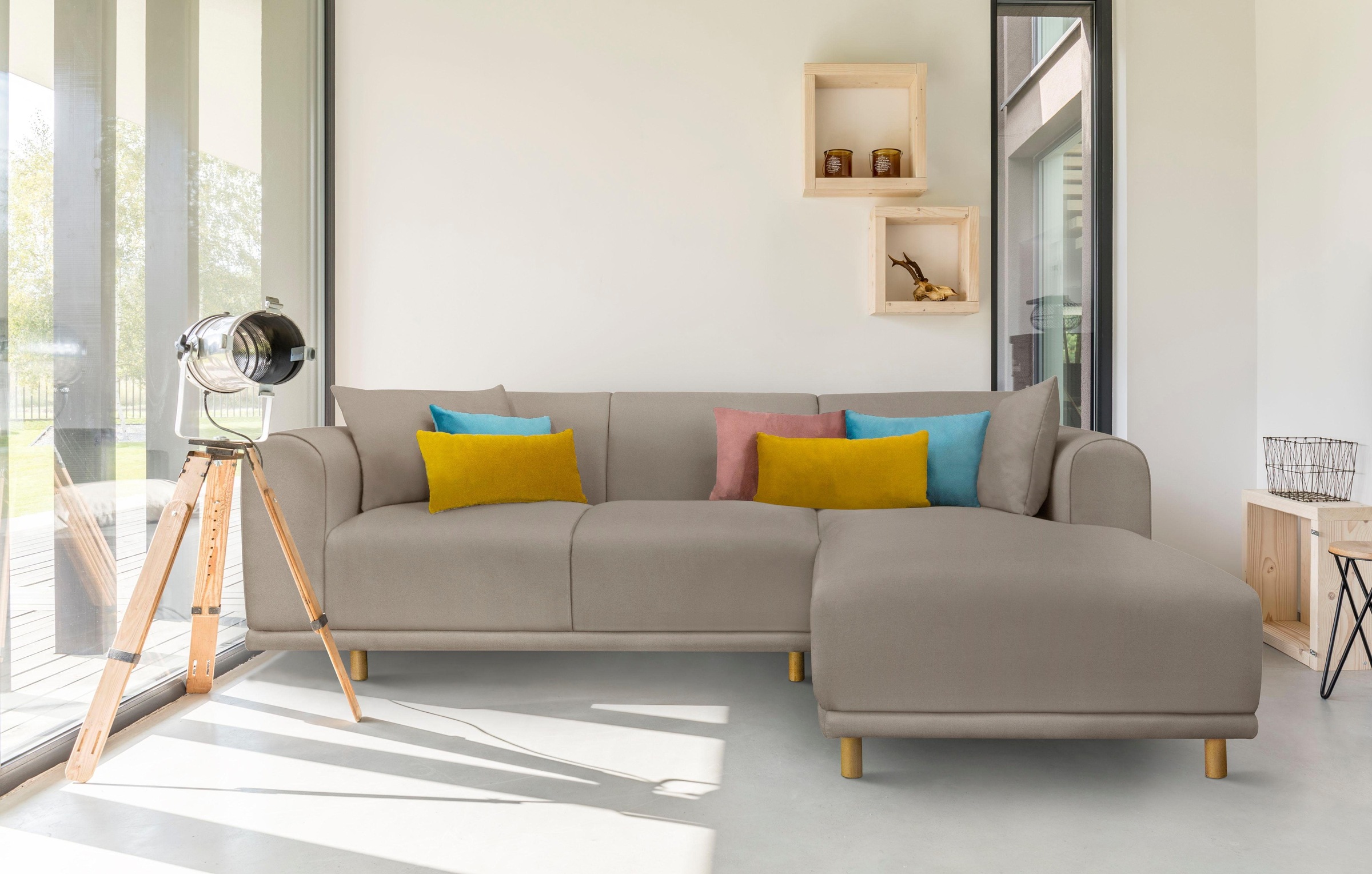 andas Ecksofa »Maroon L-Form«, in skandinavischem Design, mit losen Kissen