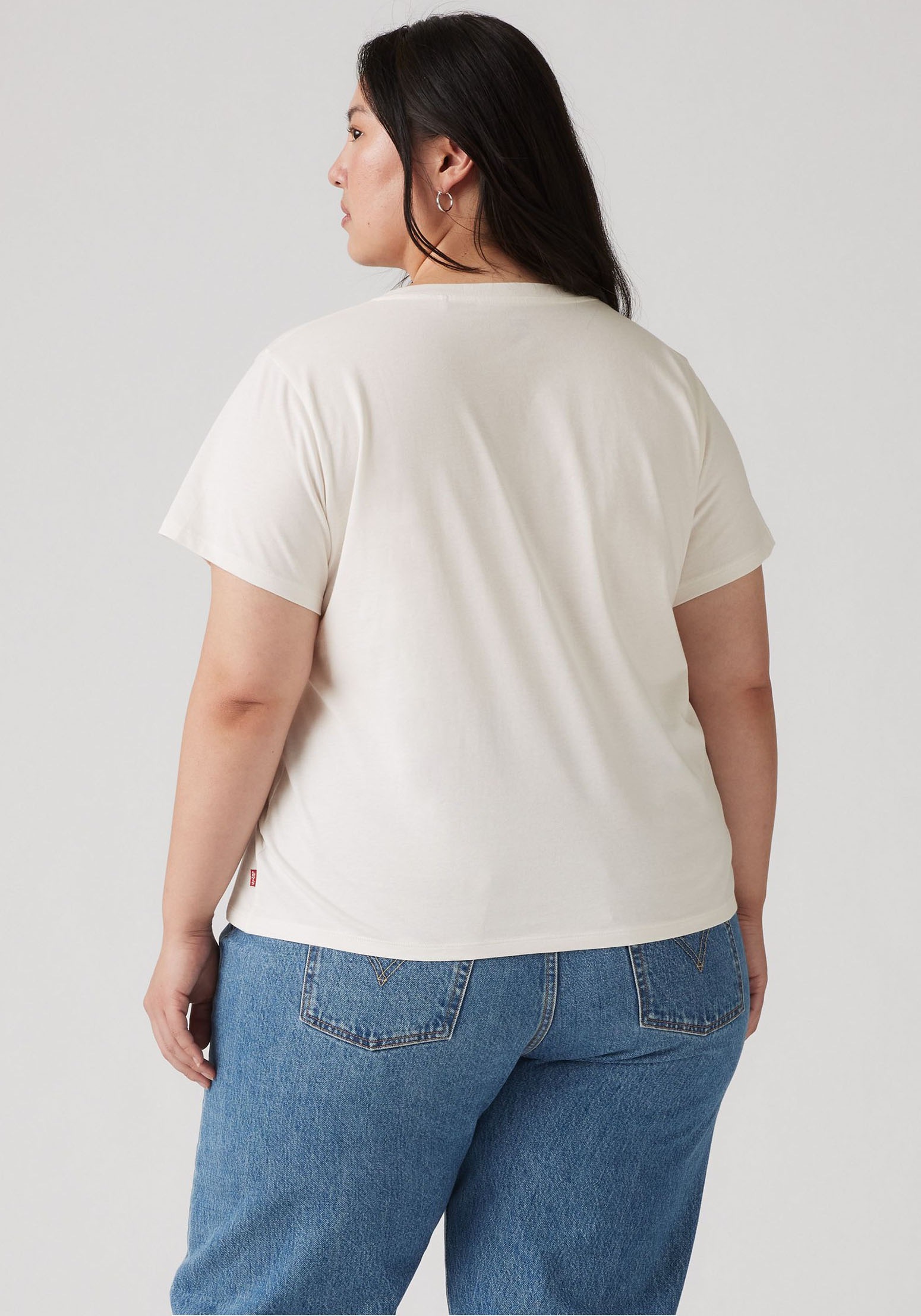 Levis Plus T-Shirt "PERFECT TEE", mit geblümten Bat-Wing-Logo günstig online kaufen