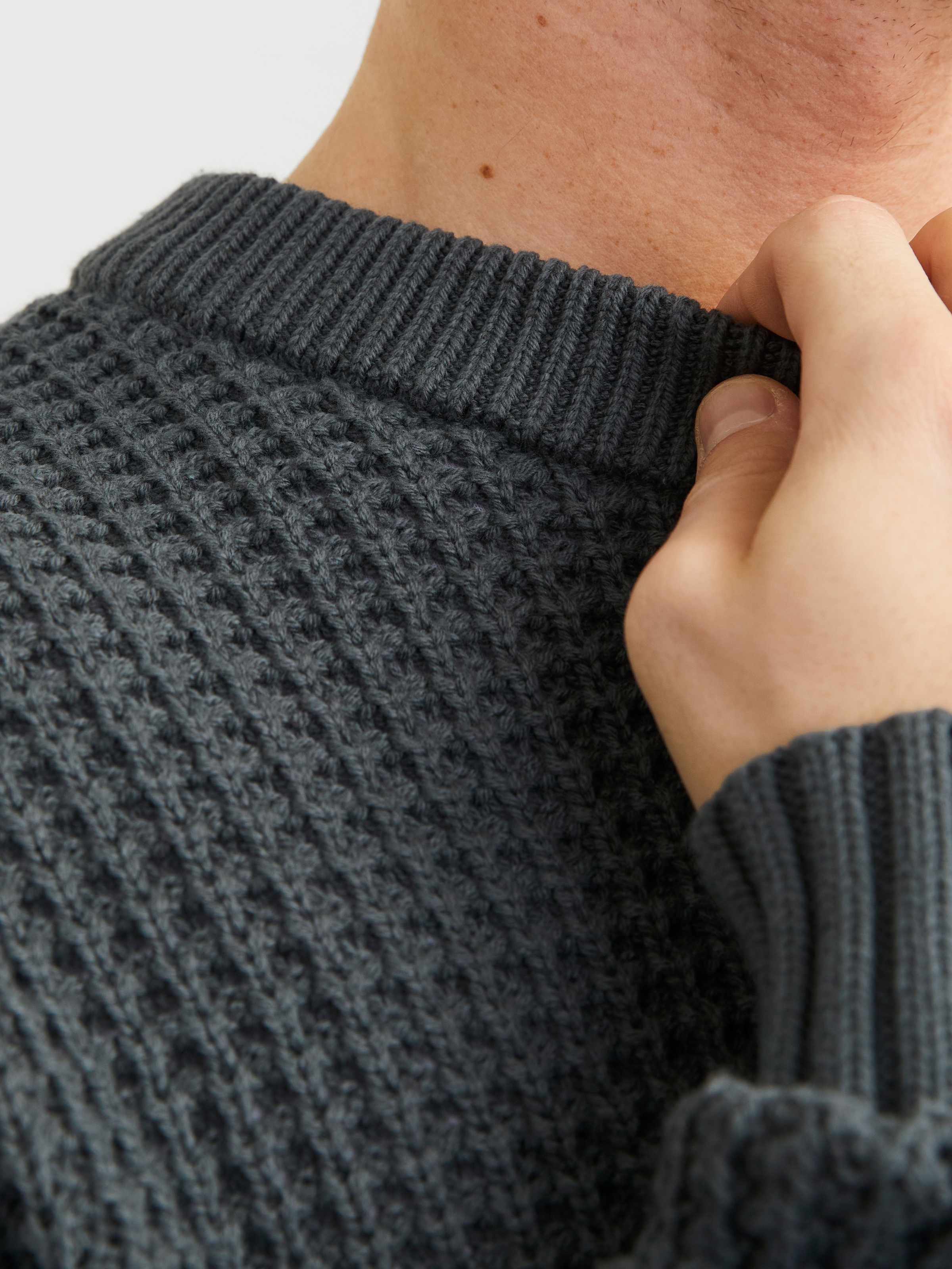 Jack & Jones Rundhalspullover »JCOZION KNIT CREW NECK BF« mit markanter Struktur