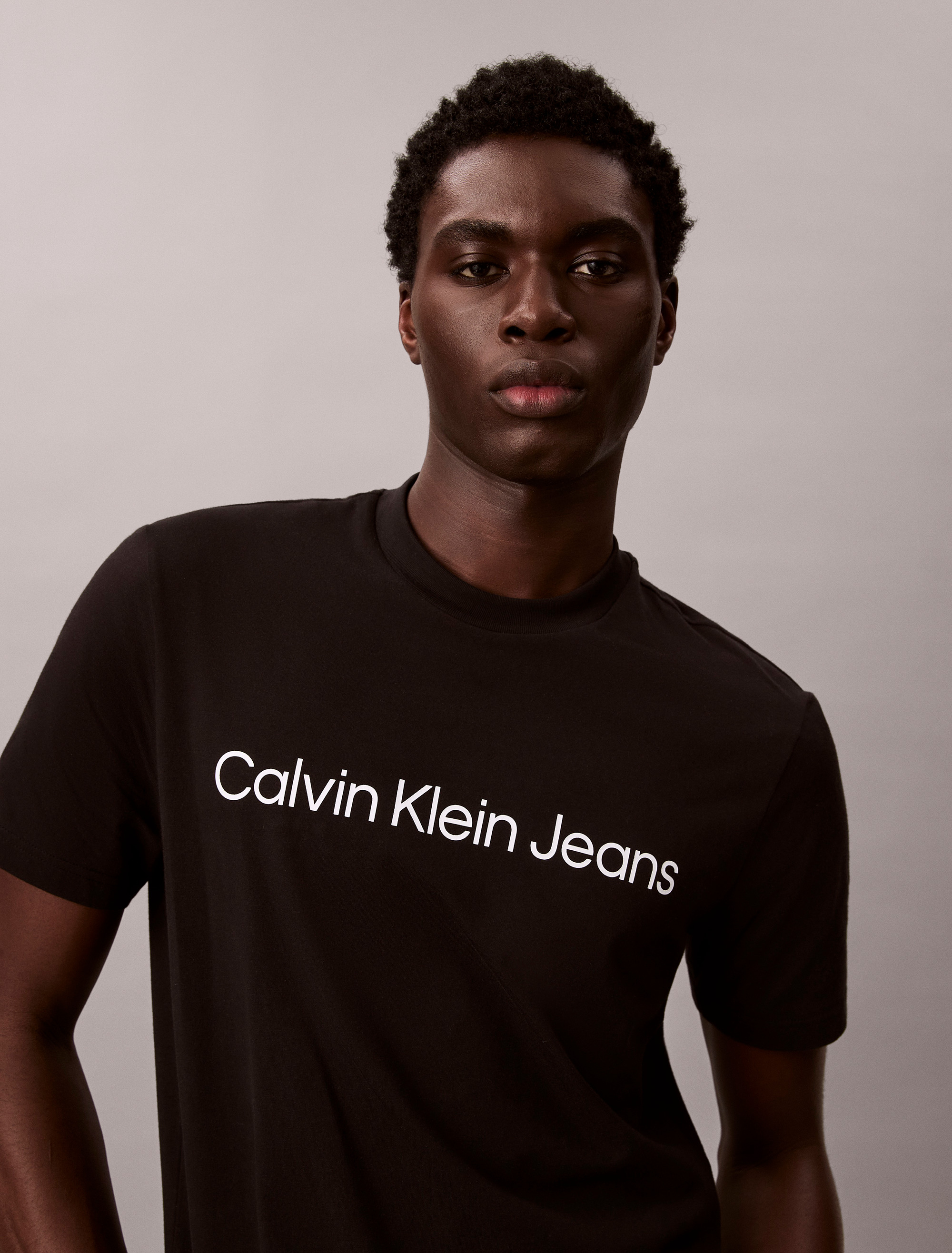 Thumbnail - Calvin Klein Jeans T-Shirt Rundhalsausschnitt, Regular Fit, Logoschriftzug