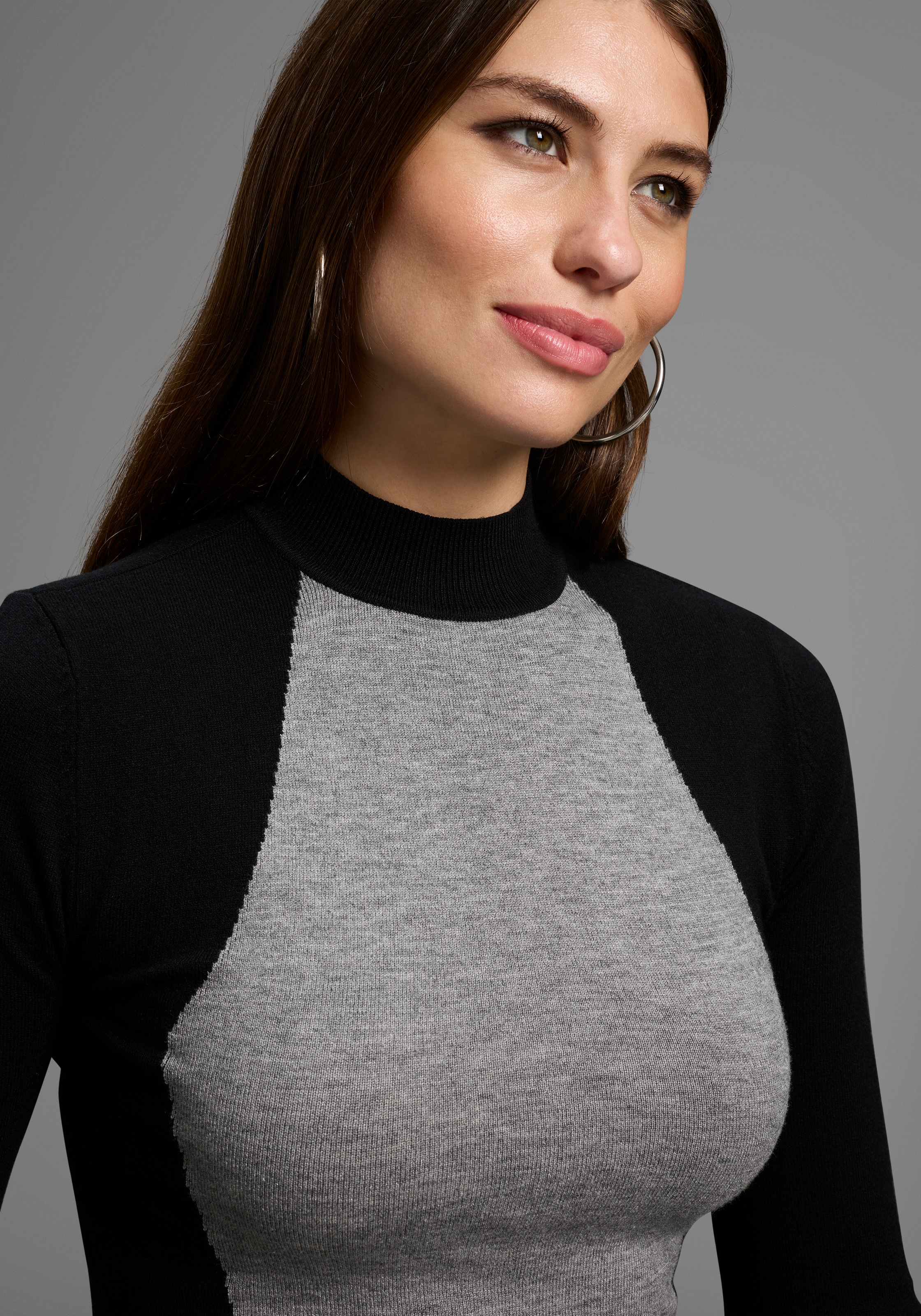 Thumbnail - Bruno Banani Rollkragenpullover figurschmeichelndes Colorblocking